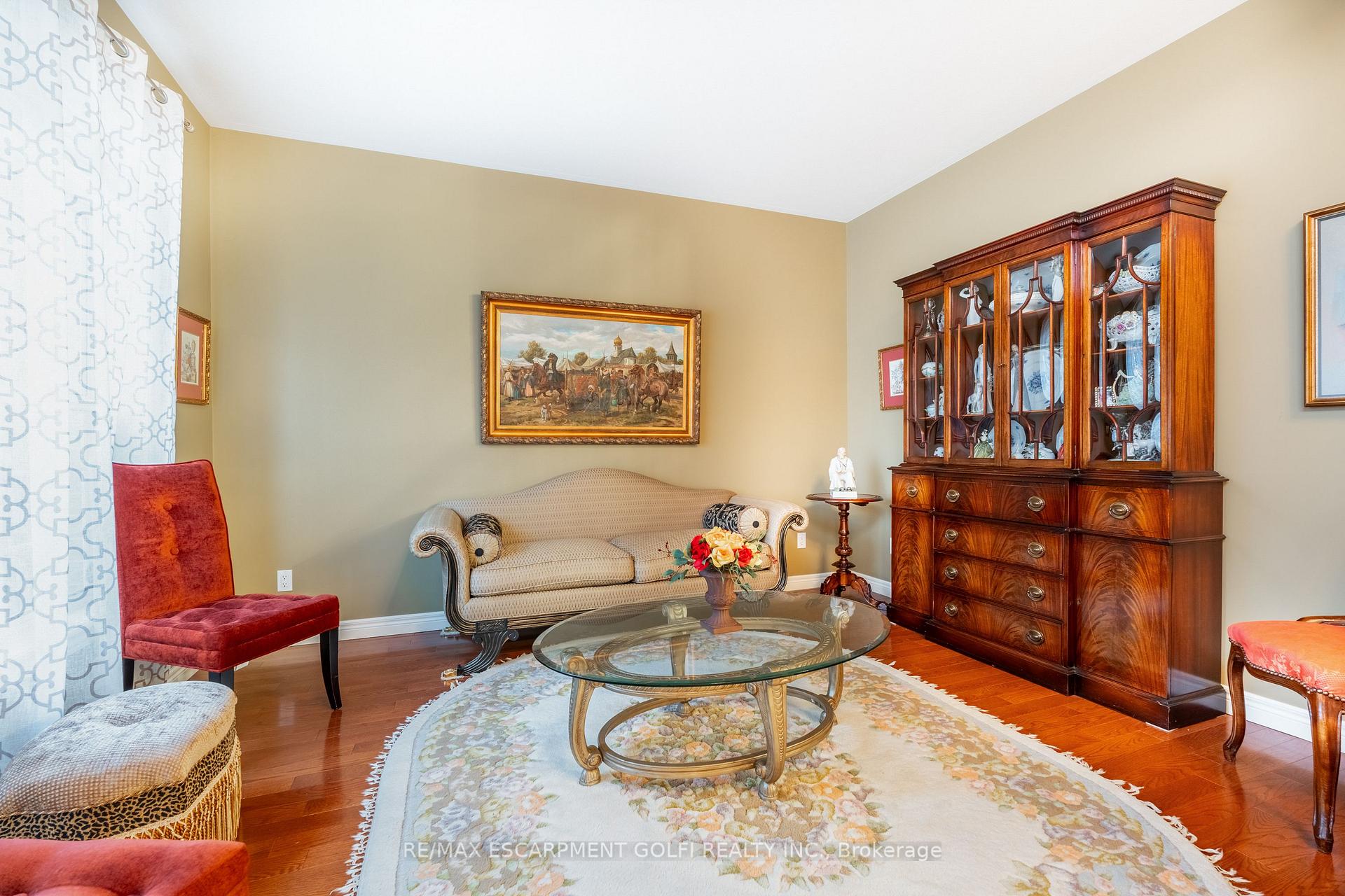 Photo 5 of 41 Oarsman Crescent, St. Catharines, Martindale Pond — HOMEH