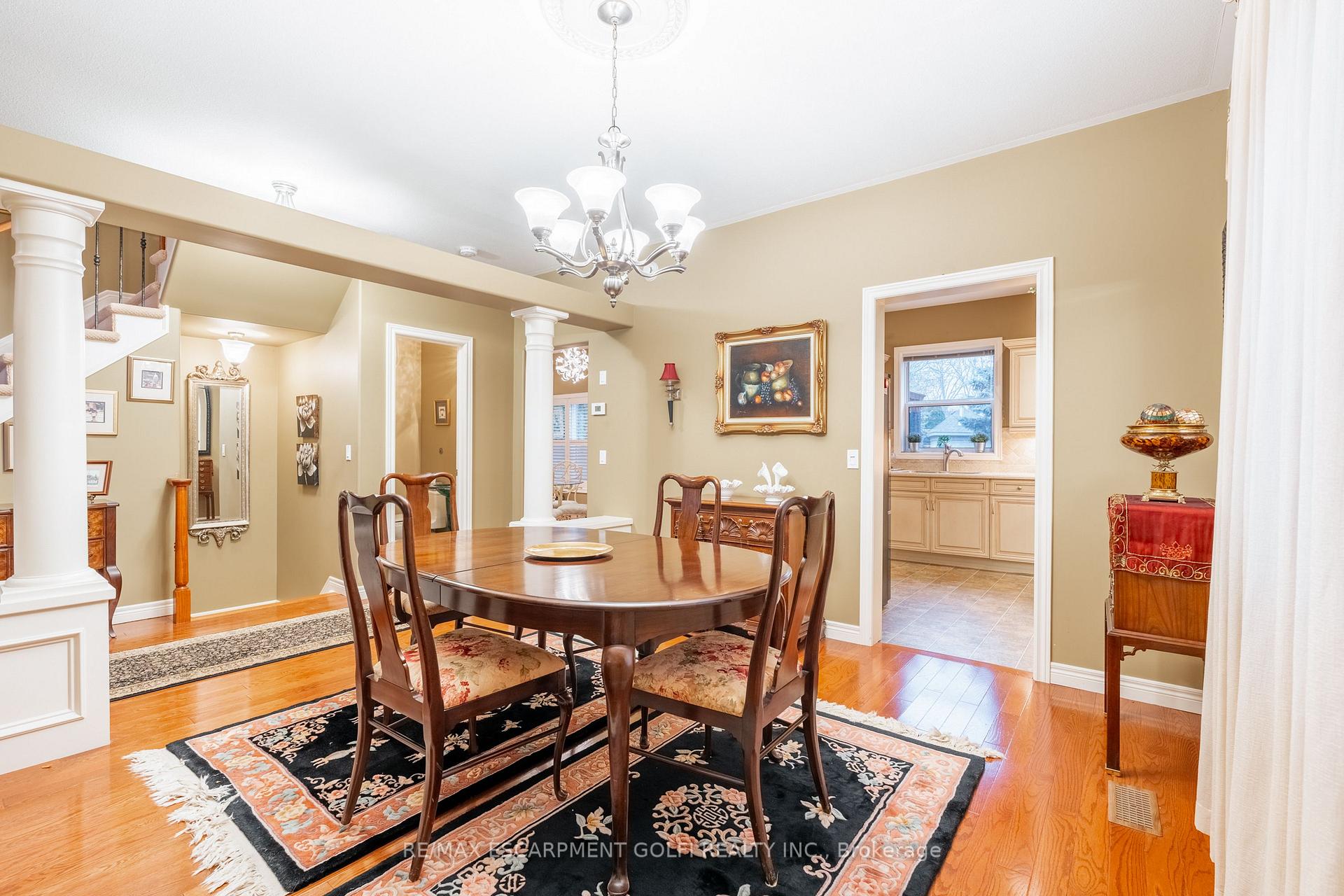 Photo 9 of 41 Oarsman Crescent, St. Catharines, Martindale Pond — HOMEH