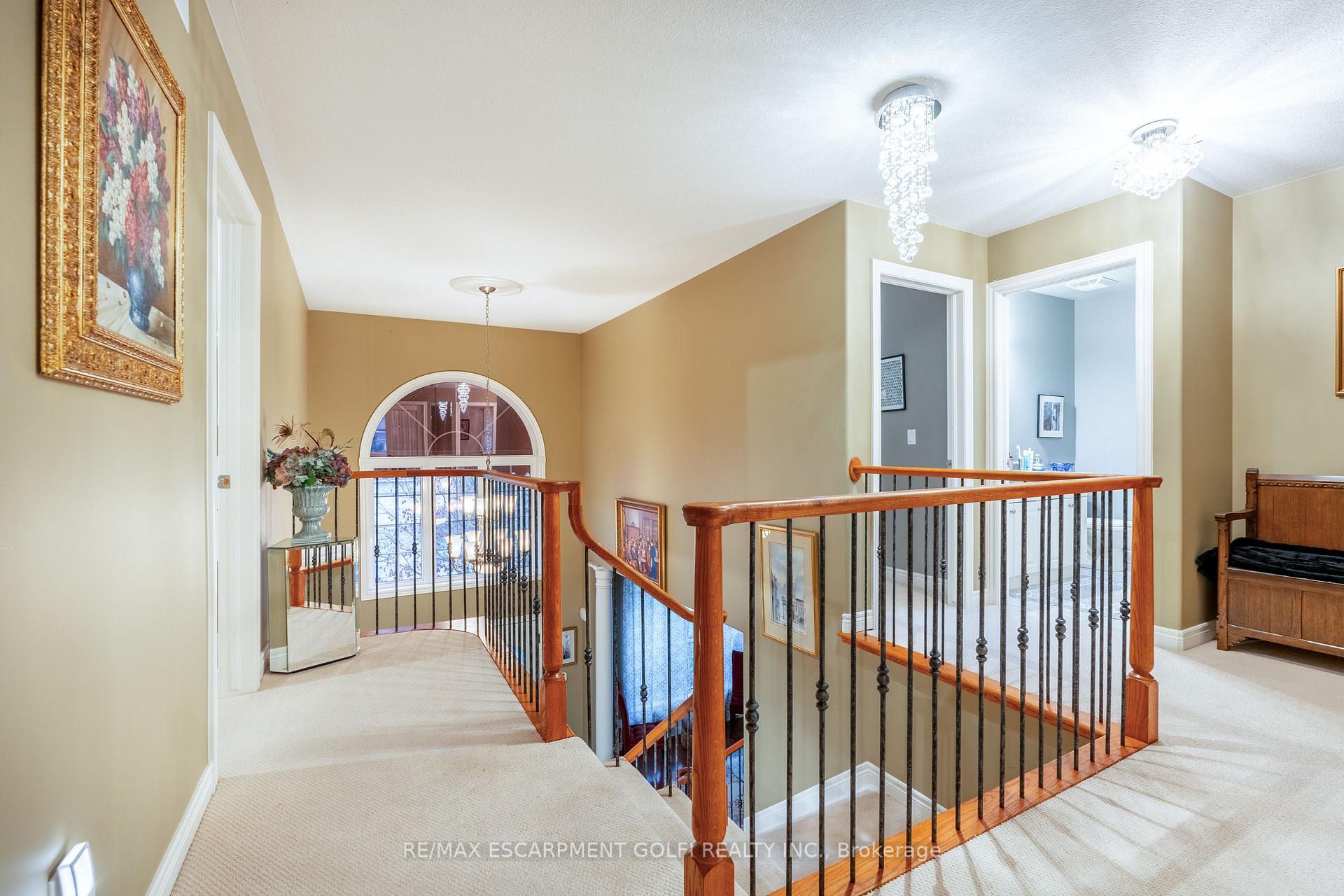 Photo 17 of 41 Oarsman Crescent, St. Catharines, Martindale Pond — HOMEH