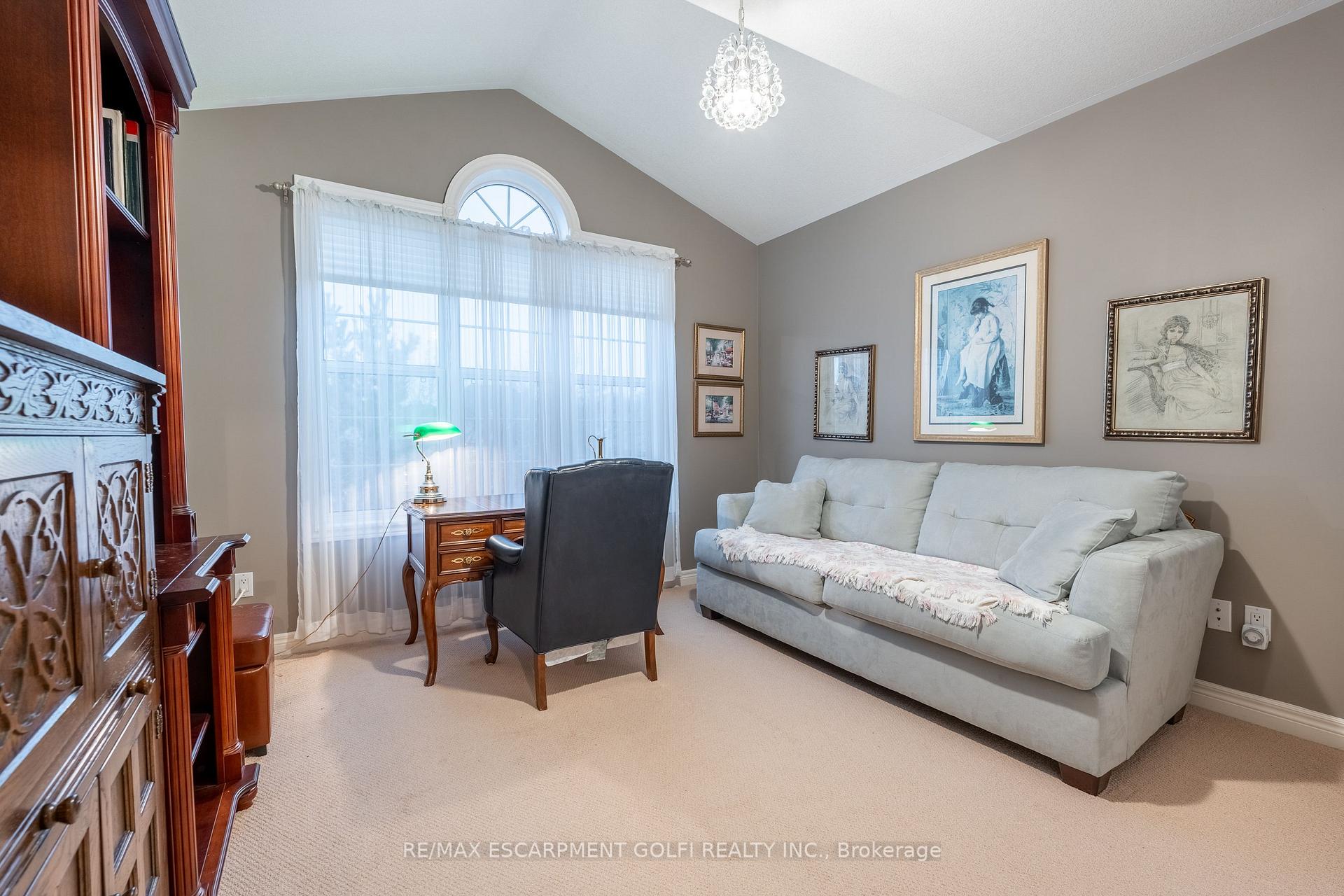 Photo 25 of 41 Oarsman Crescent, St. Catharines, Martindale Pond — HOMEH