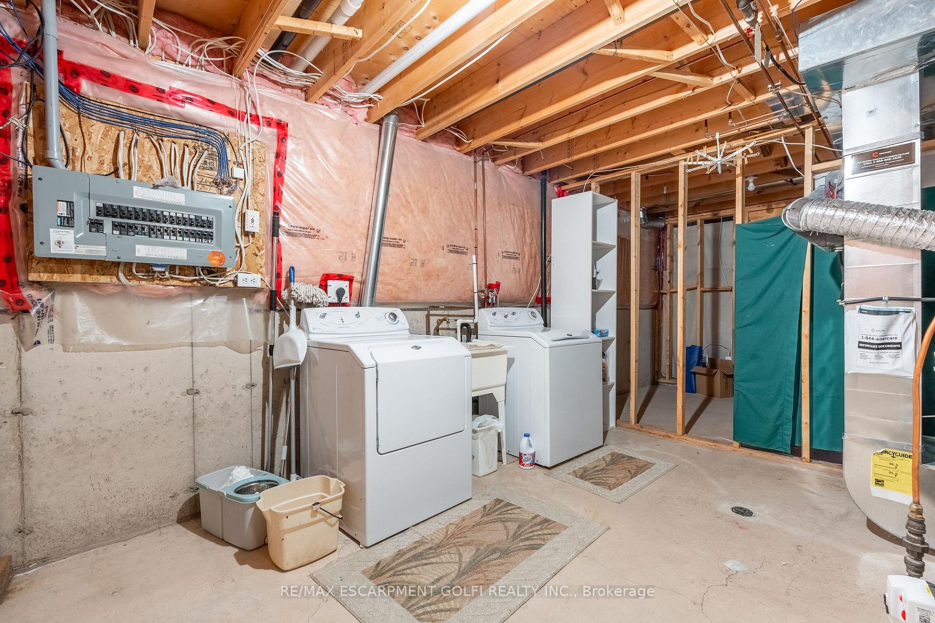 Photo 30 of 41 Oarsman Crescent, St. Catharines, Martindale Pond — HOMEH