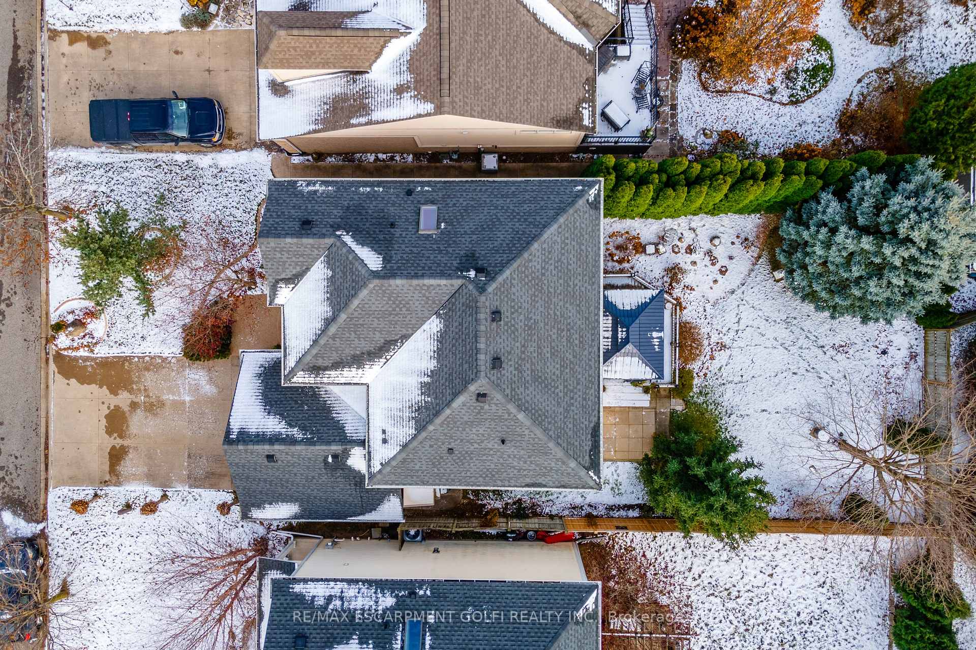 Photo 37 of 41 Oarsman Crescent, St. Catharines, Martindale Pond — HOMEH