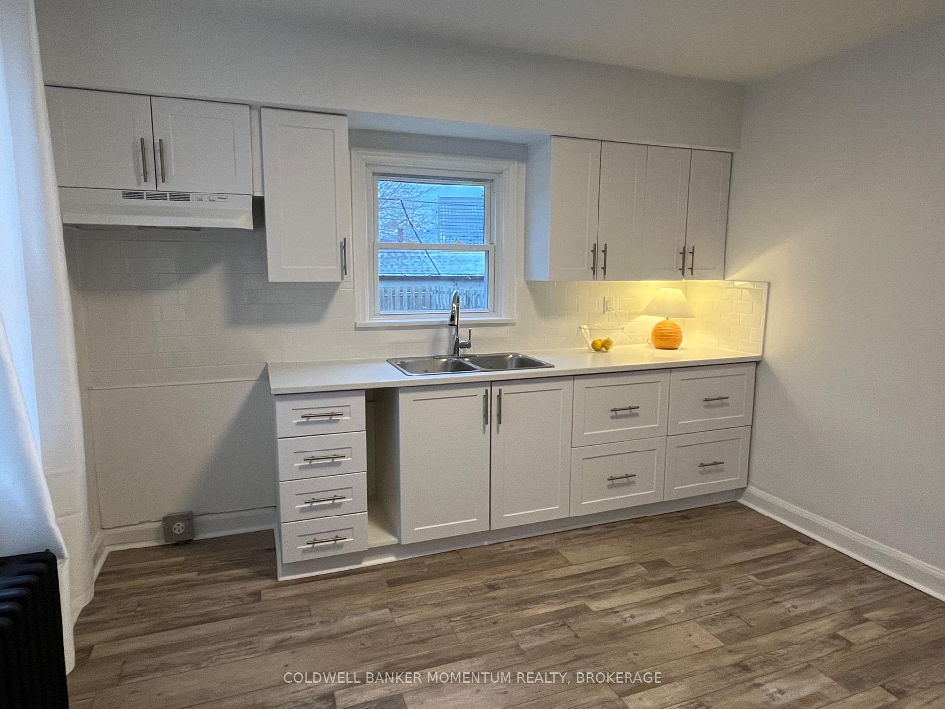 Photo 8 of 267 Niagara Street, St. Catharines, Facer — HOMEH