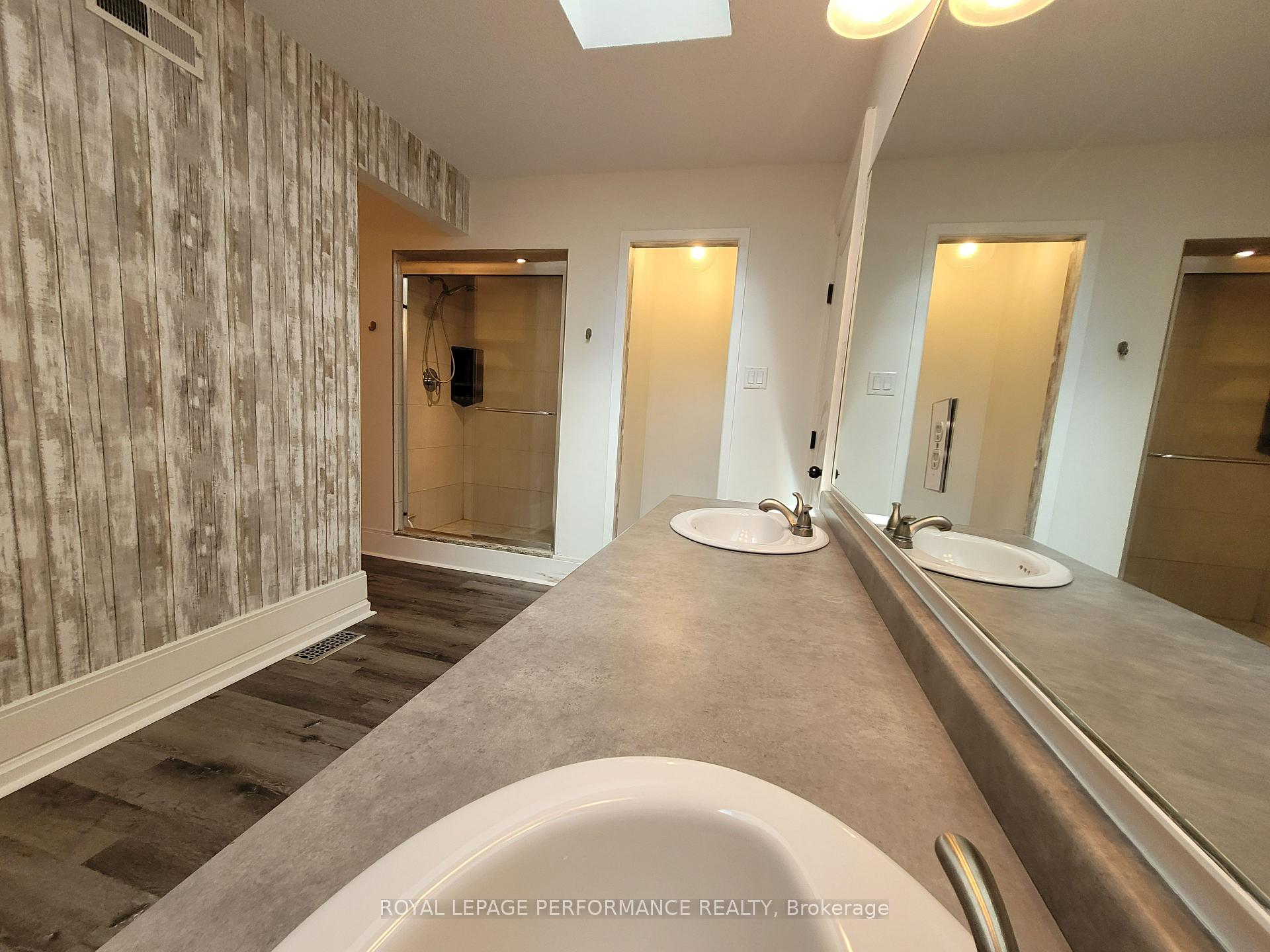Photo 8 of 136B Glenncastle Drive, Ottawa, Carp — HOMEH