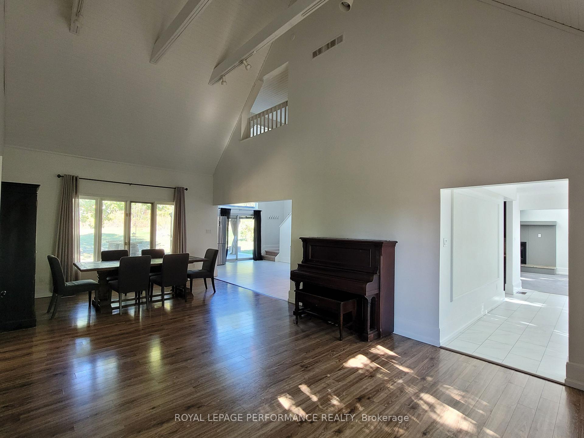 Photo 11 of 136B Glenncastle Drive, Ottawa, Carp — HOMEH