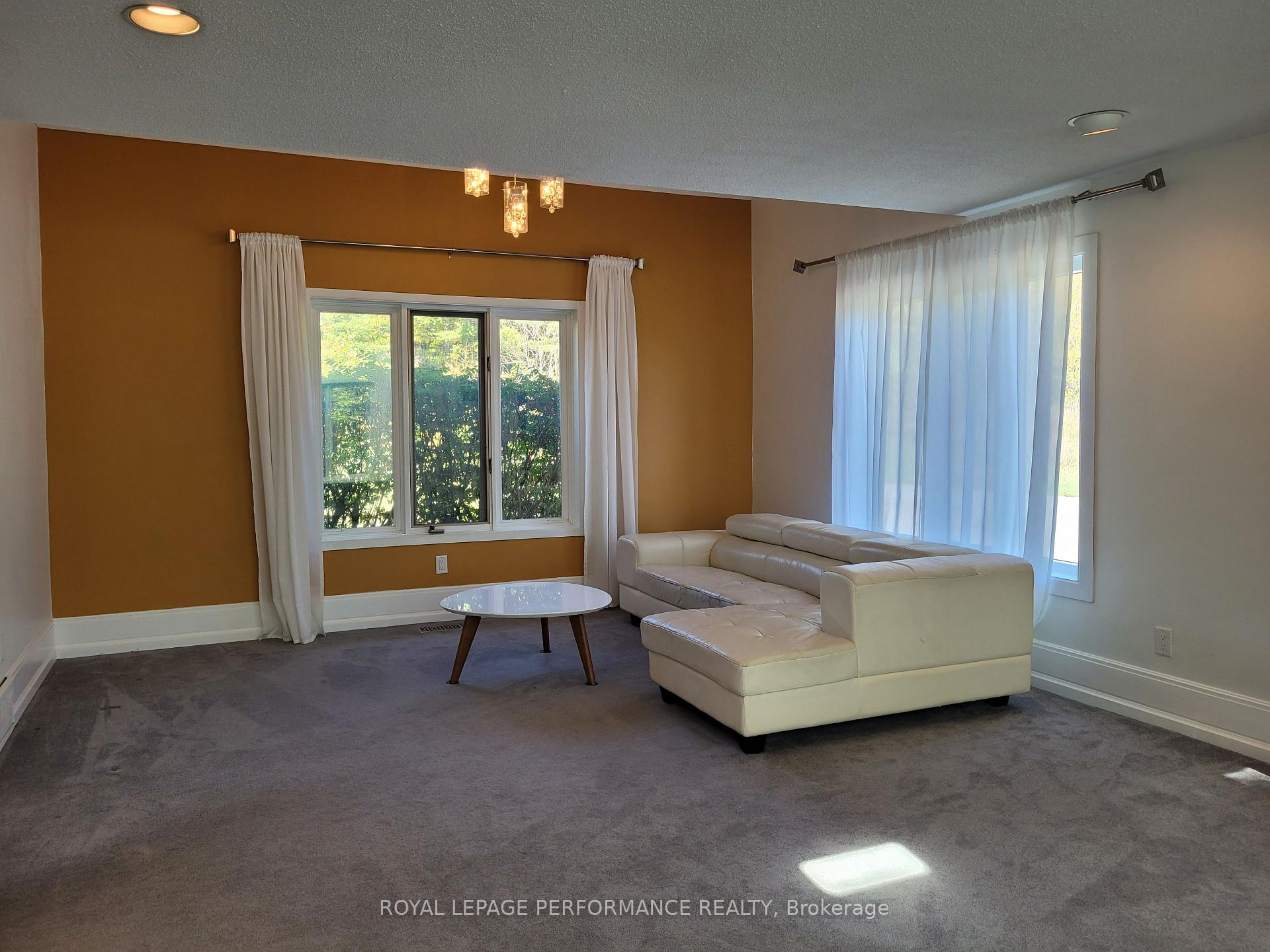 Photo 19 of 136B Glenncastle Drive, Ottawa, Carp — HOMEH