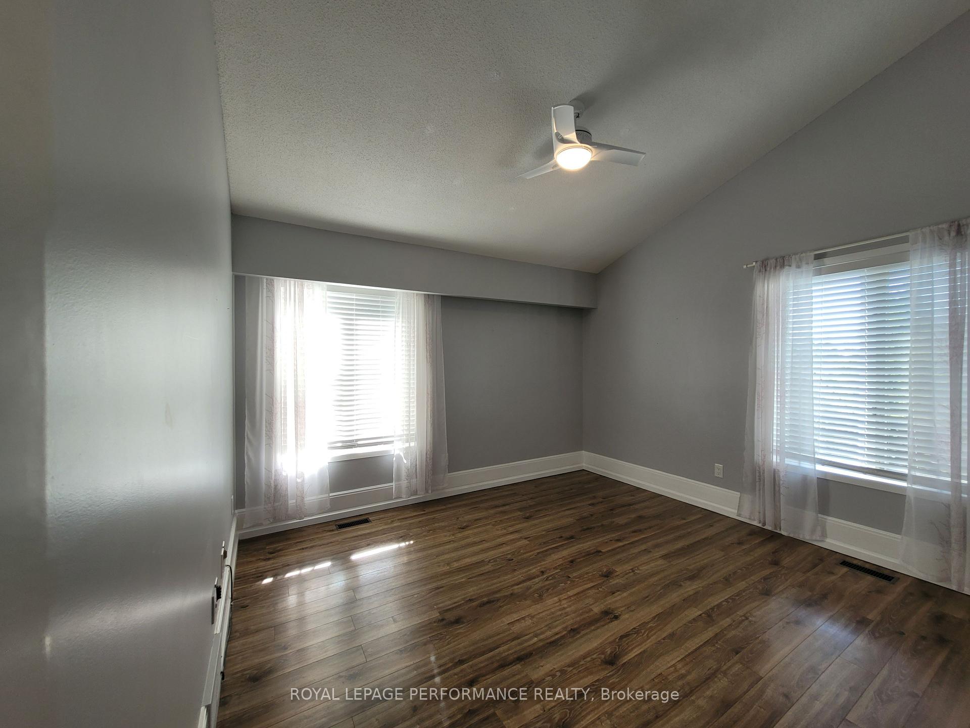 Photo 23 of 136B Glenncastle Drive, Ottawa, Carp — HOMEH