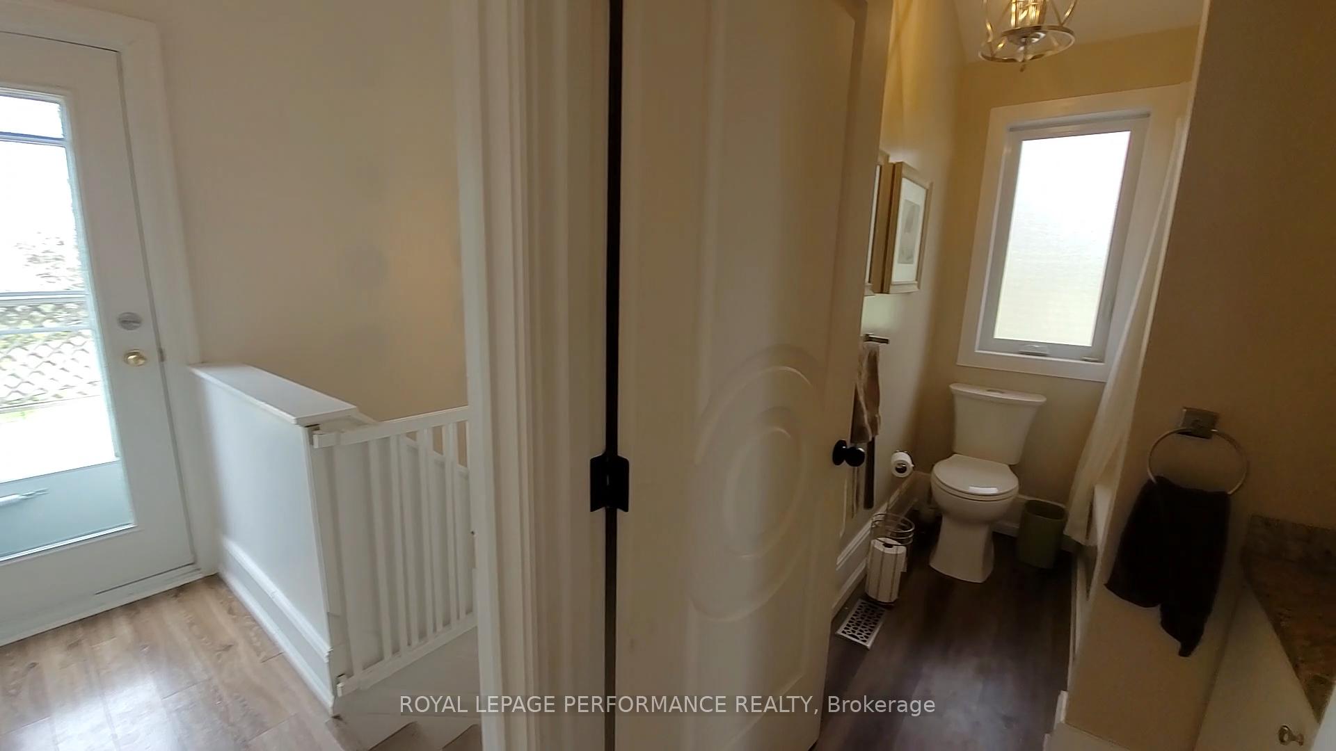 Photo 17 of 136B Glenncastle Drive, Ottawa, Carp — HOMEH