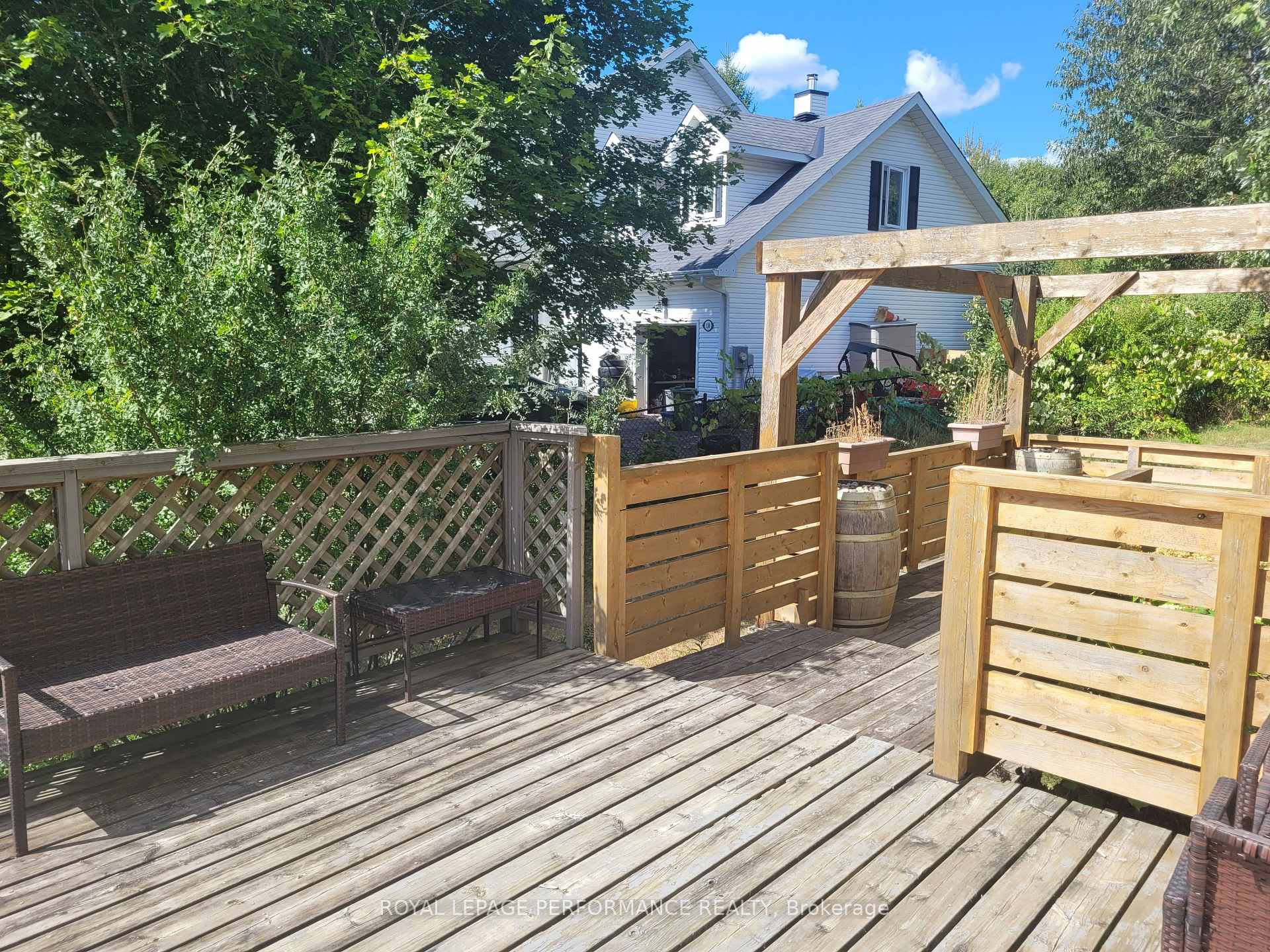 Photo 20 of 136B Glenncastle Drive, Ottawa, Carp — HOMEH