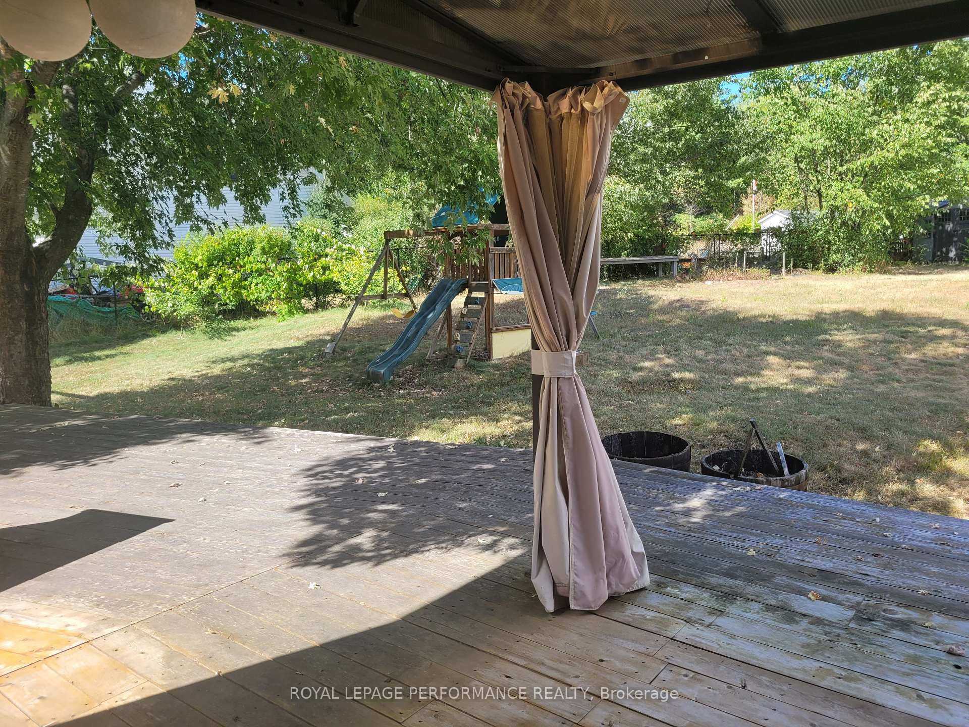 Photo 41 of 136B Glenncastle Drive, Ottawa, Carp — HOMEH