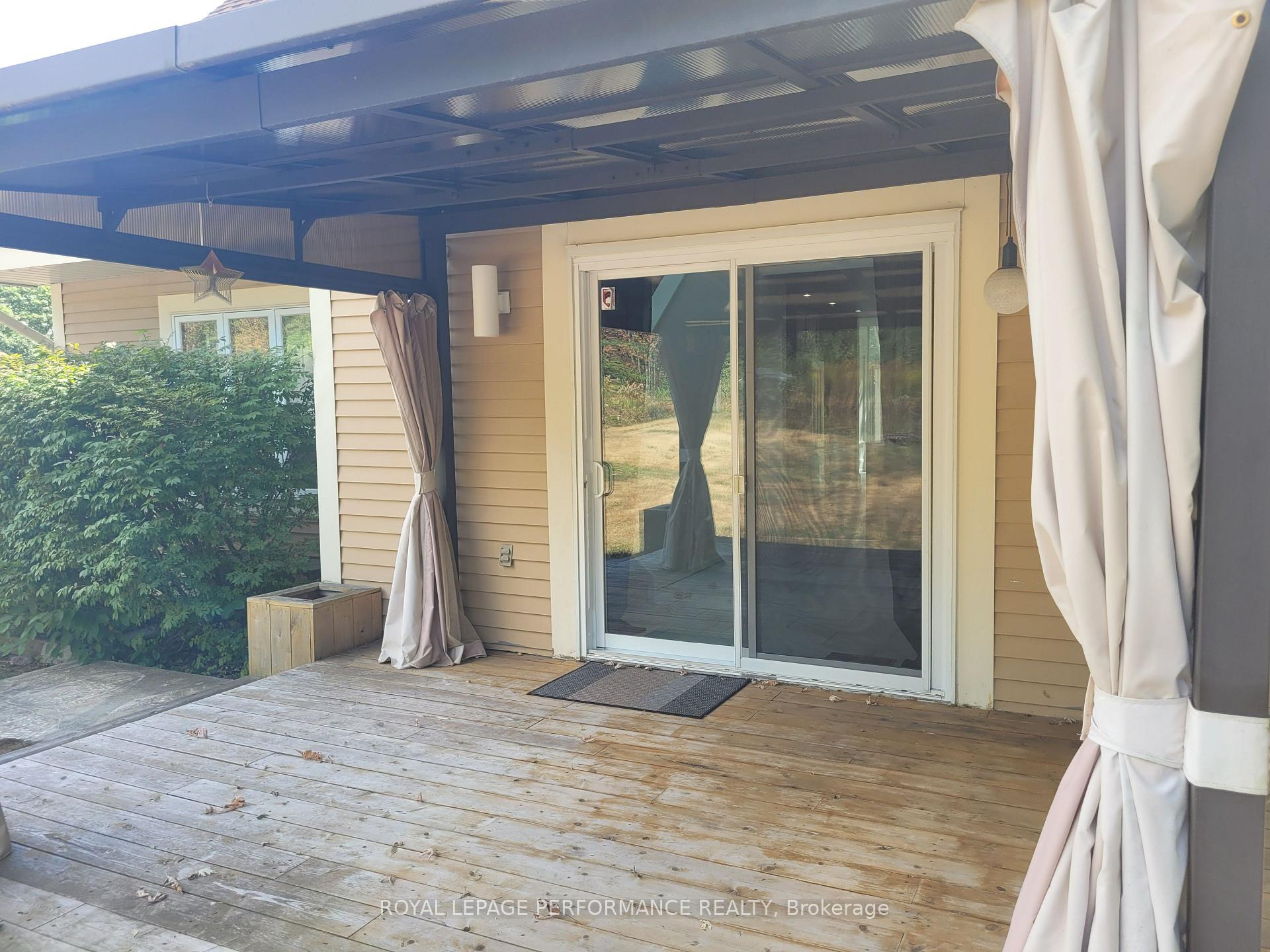 Photo 21 of 136B Glenncastle Drive, Ottawa, Carp — HOMEH