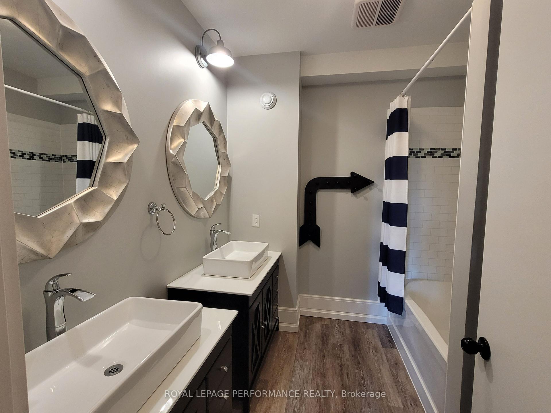 Photo 26 of 136B Glenncastle Drive, Ottawa, Carp — HOMEH