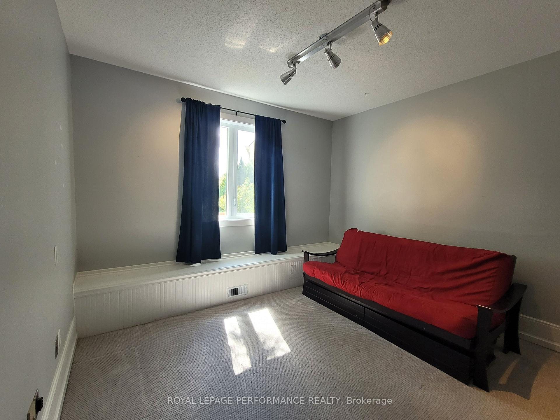 Photo 28 of 136B Glenncastle Drive, Ottawa, Carp — HOMEH