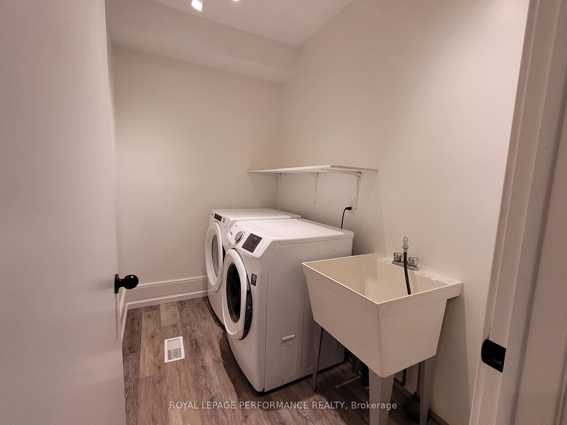 Photo 38 of 136B Glenncastle Drive, Ottawa, Carp — HOMEH
