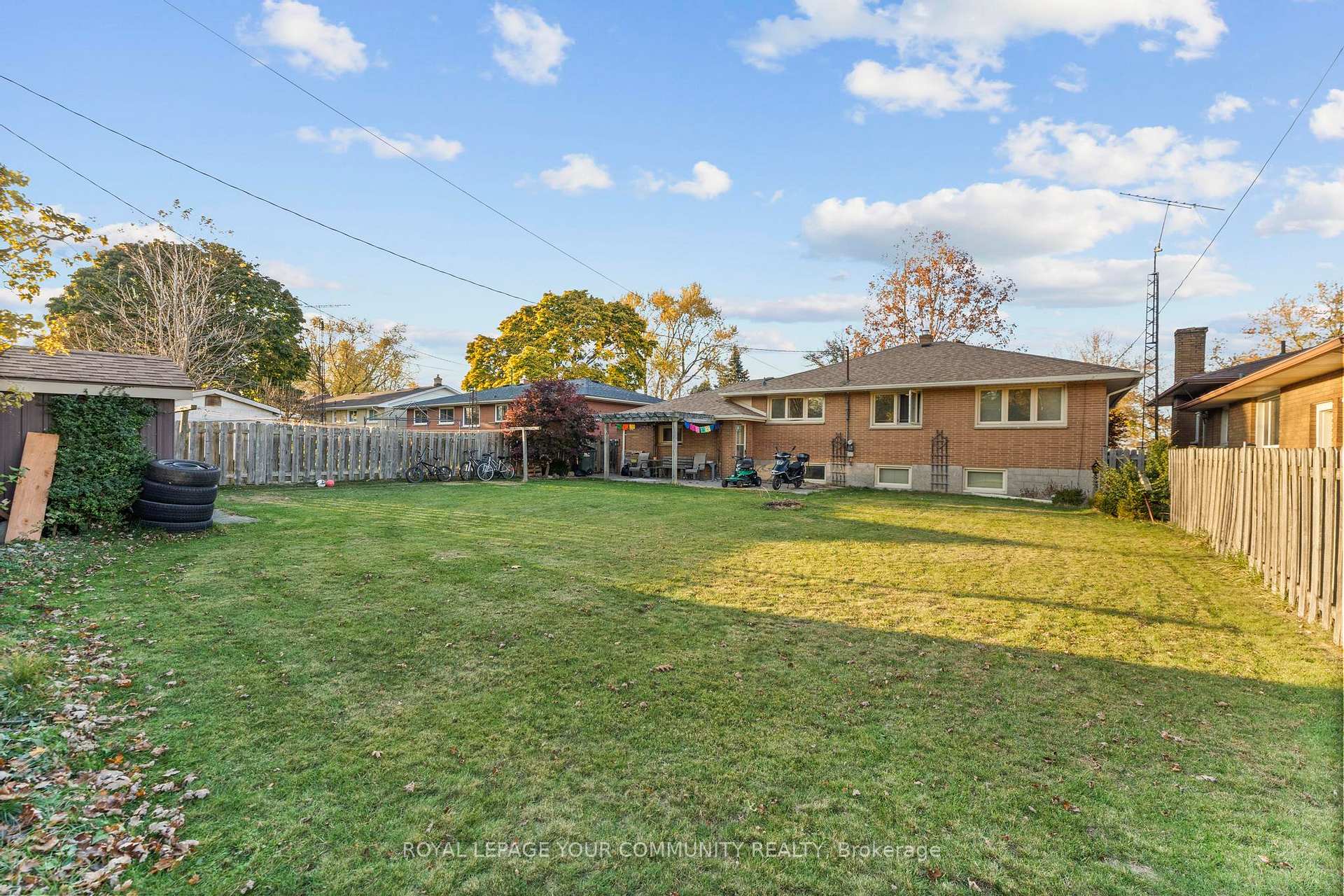 Photo 4 of 36 Pearl Avenue, Leamington — HOMEH