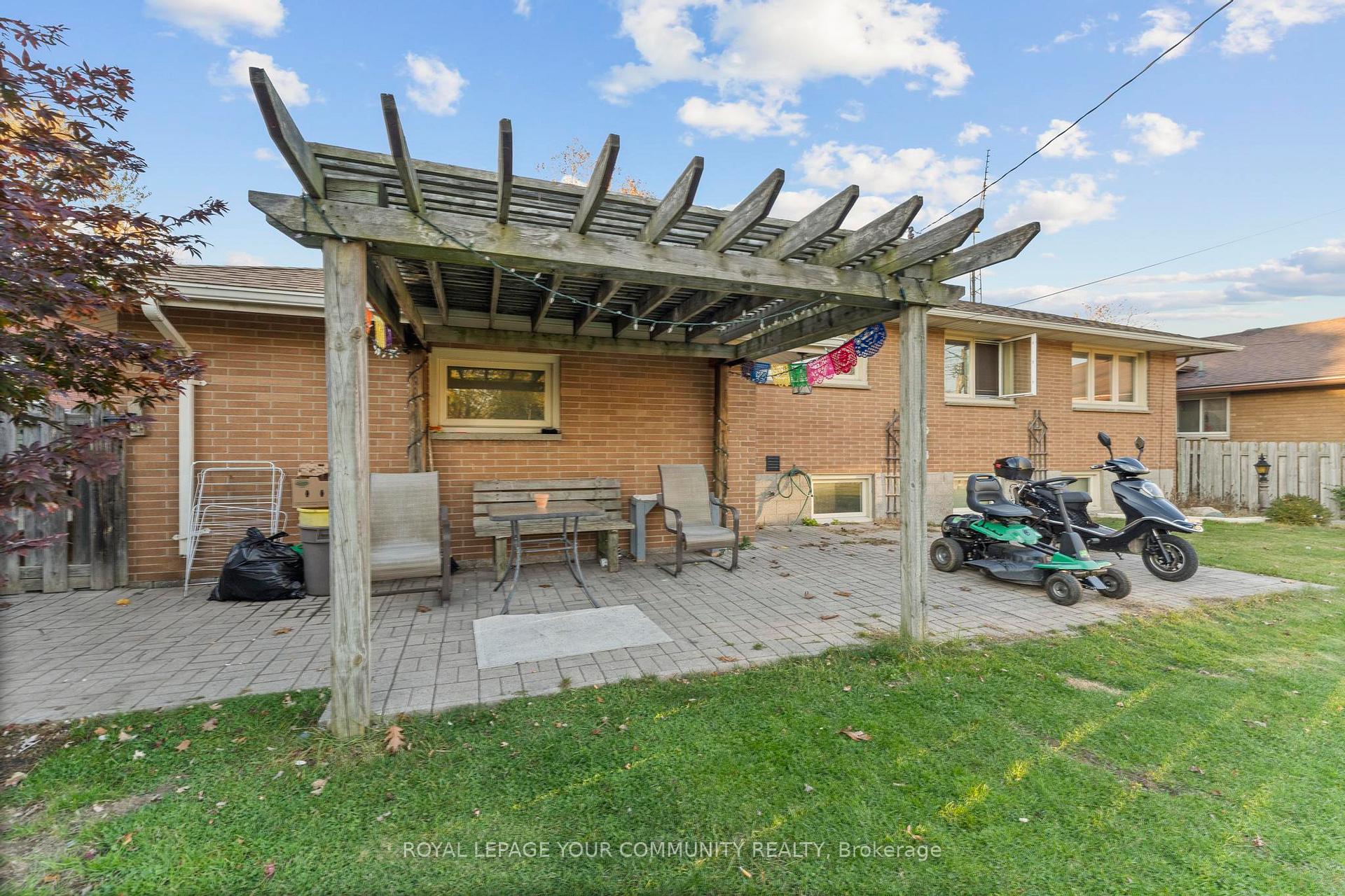 Photo 7 of 36 Pearl Avenue, Leamington — HOMEH