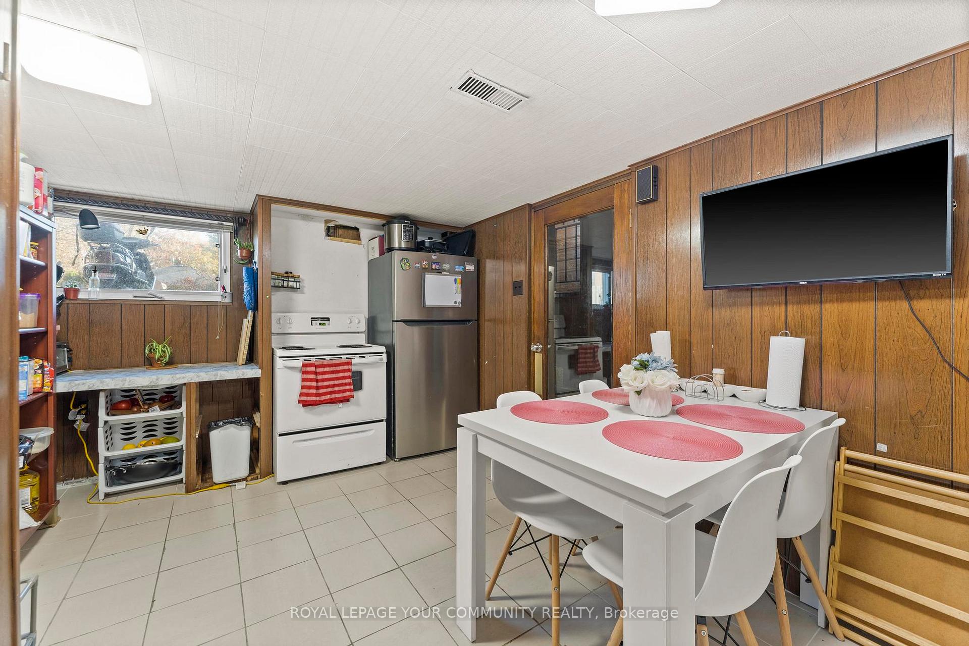 Photo 20 of 36 Pearl Avenue, Leamington — HOMEH