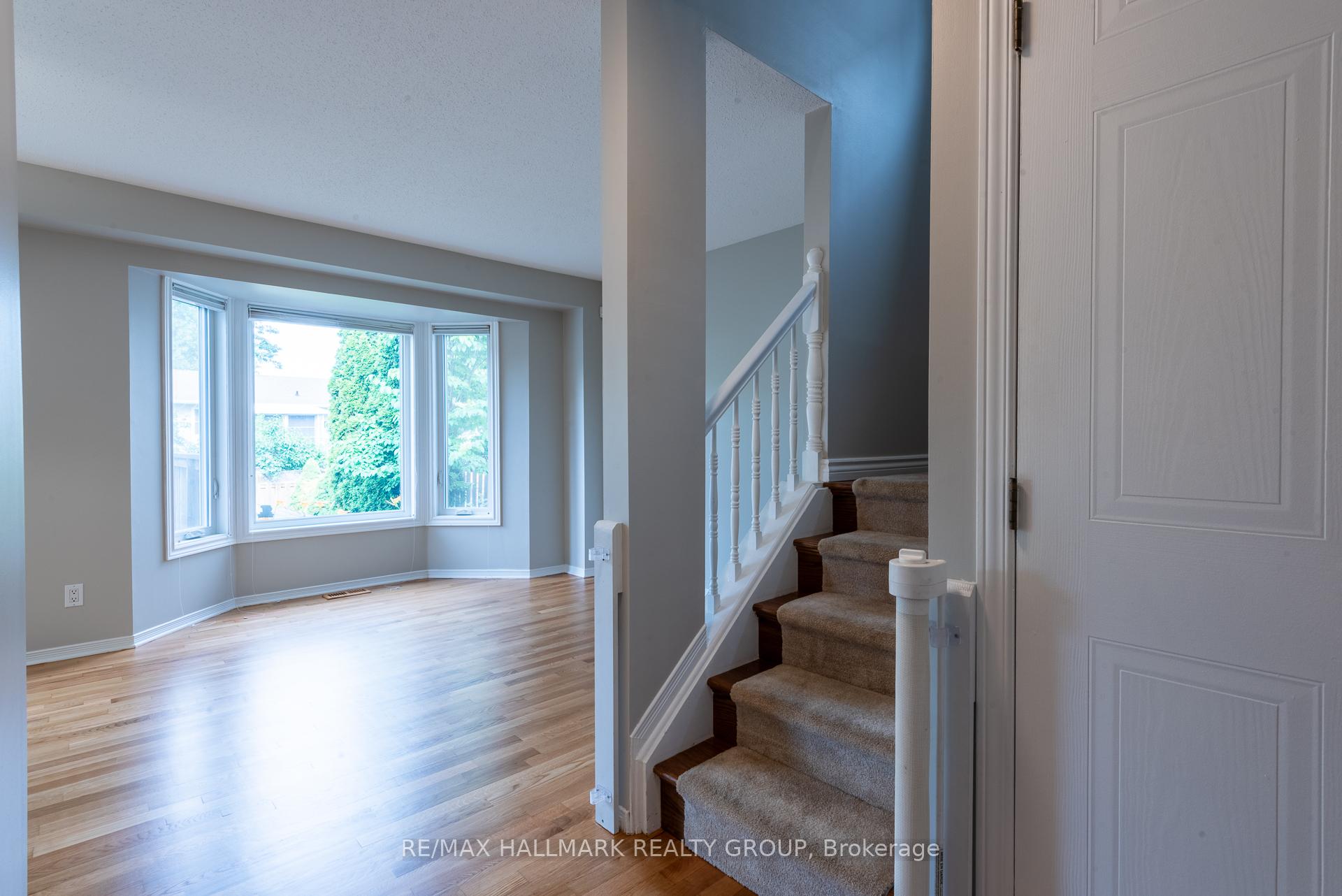 Photo 10 of 1199 Whiterock Street, Ottawa, Carson Grove — HOMEH