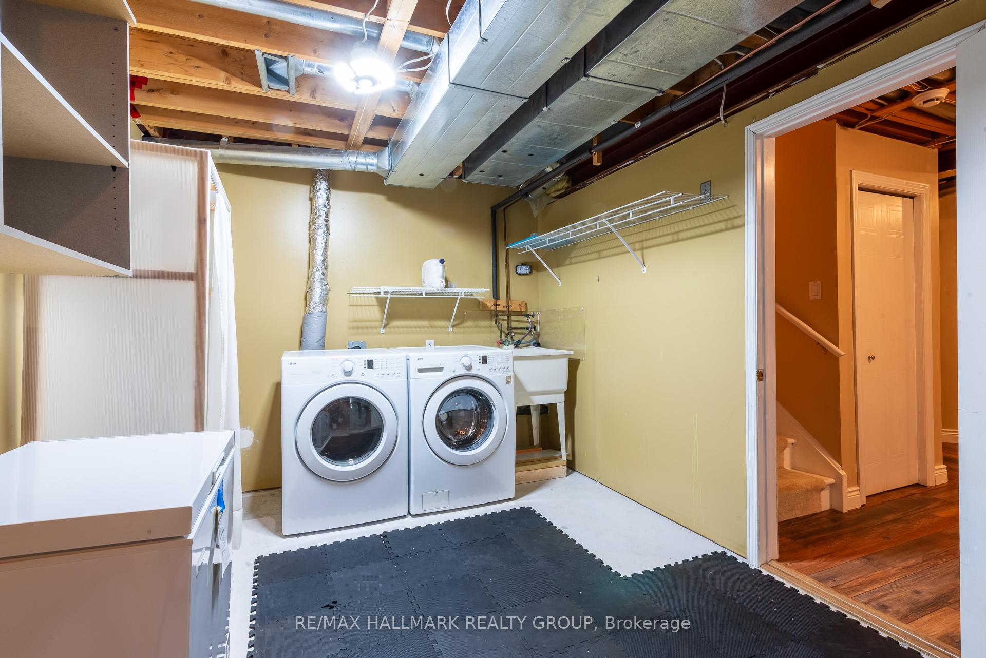 Photo 17 of 1199 Whiterock Street, Ottawa, Carson Grove — HOMEH