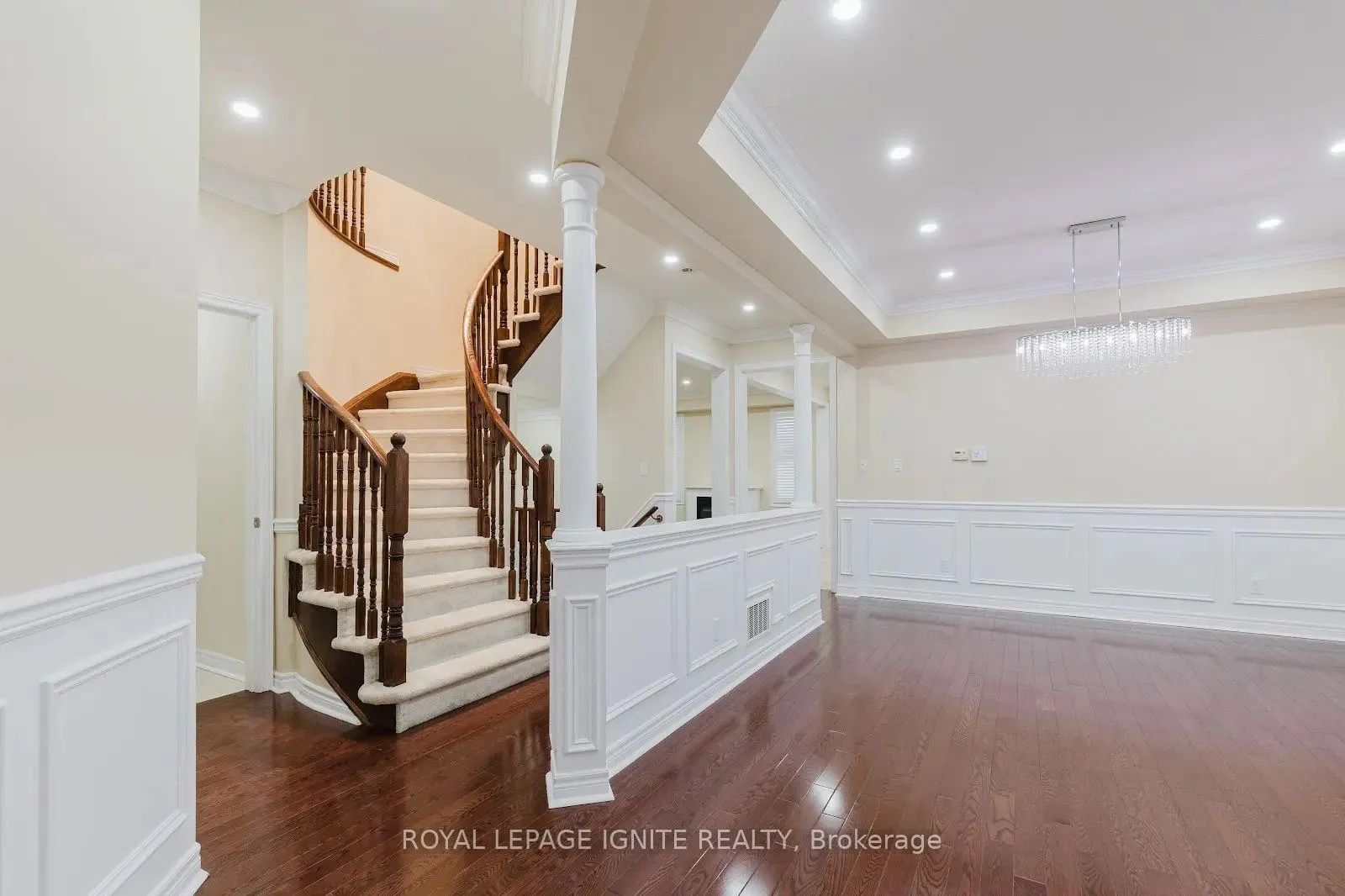Photo 7 of 189 Glenabbey Drive, Clarington, Courtice — HOMEH