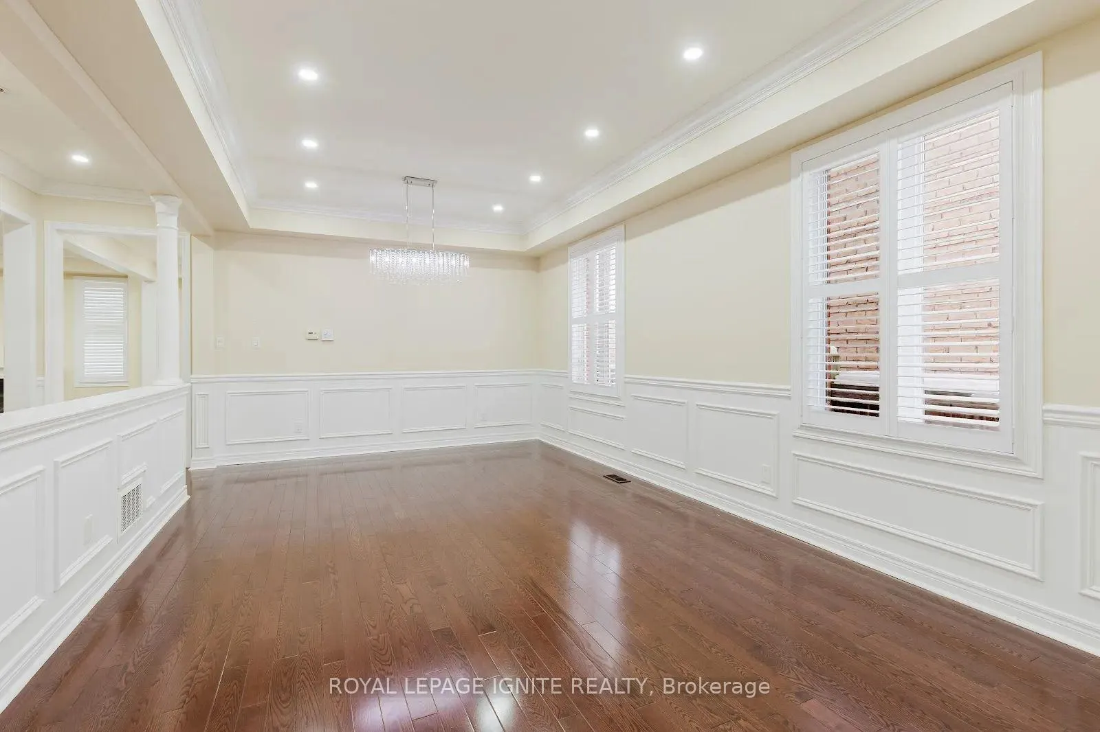 Photo 8 of 189 Glenabbey Drive, Clarington, Courtice — HOMEH