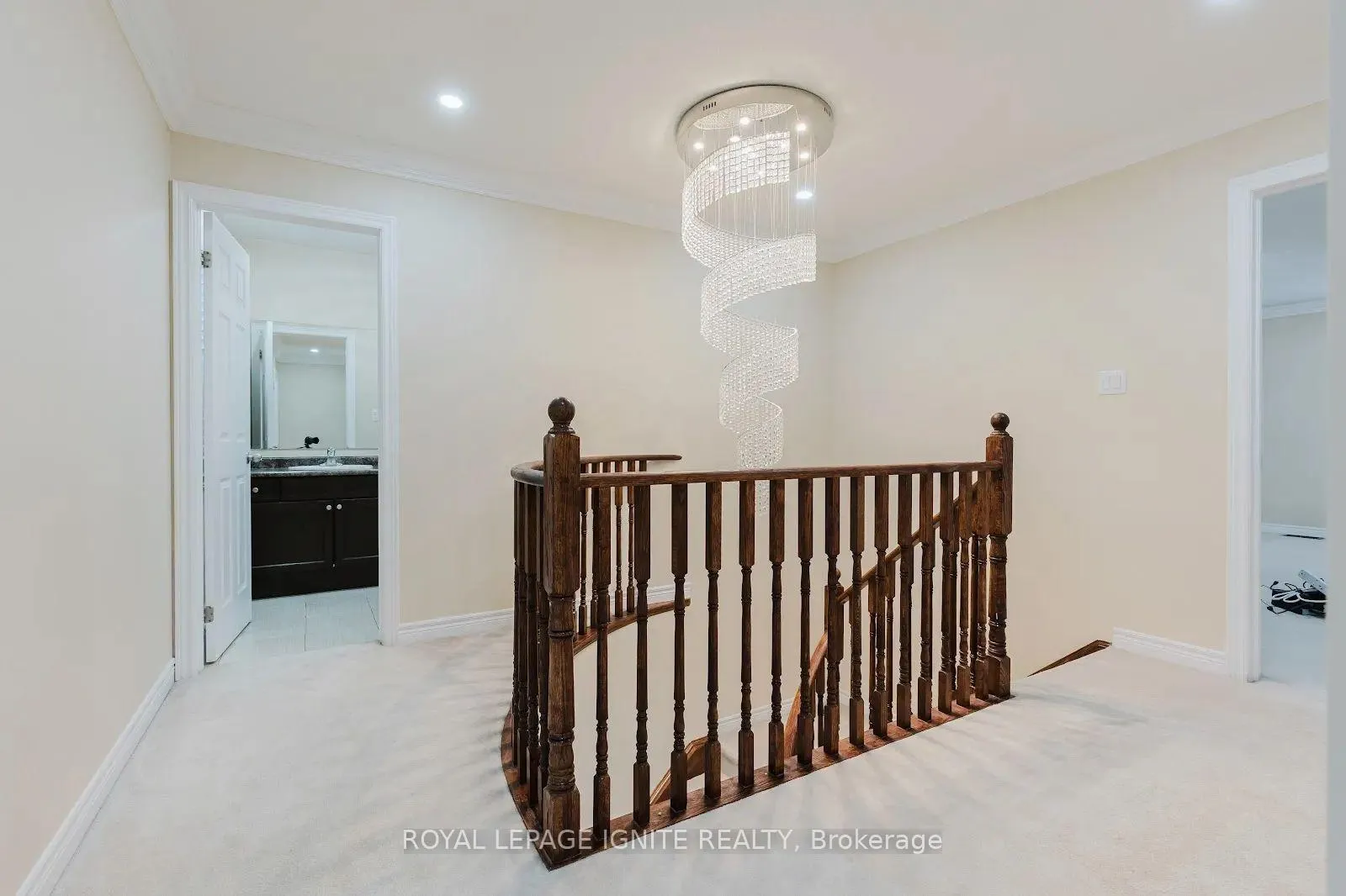 Photo 14 of 189 Glenabbey Drive, Clarington, Courtice — HOMEH