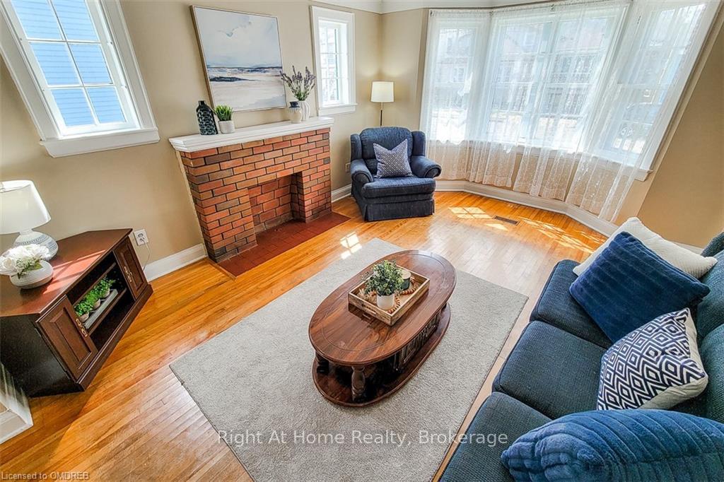 Photo 10 of 98 Royal Avenue, Hamilton, Ainslie Wood — HOMEH