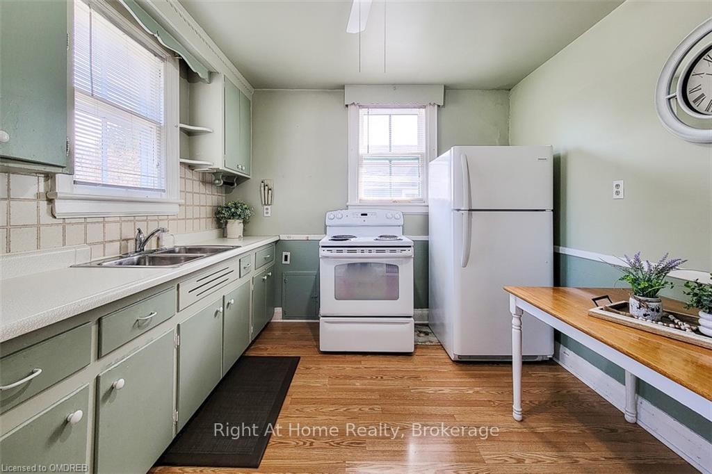 Photo 17 of 98 Royal Avenue, Hamilton, Ainslie Wood — HOMEH