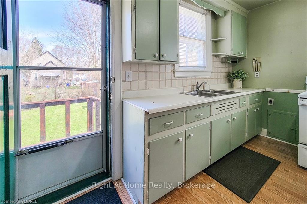 Photo 20 of 98 Royal Avenue, Hamilton, Ainslie Wood — HOMEH