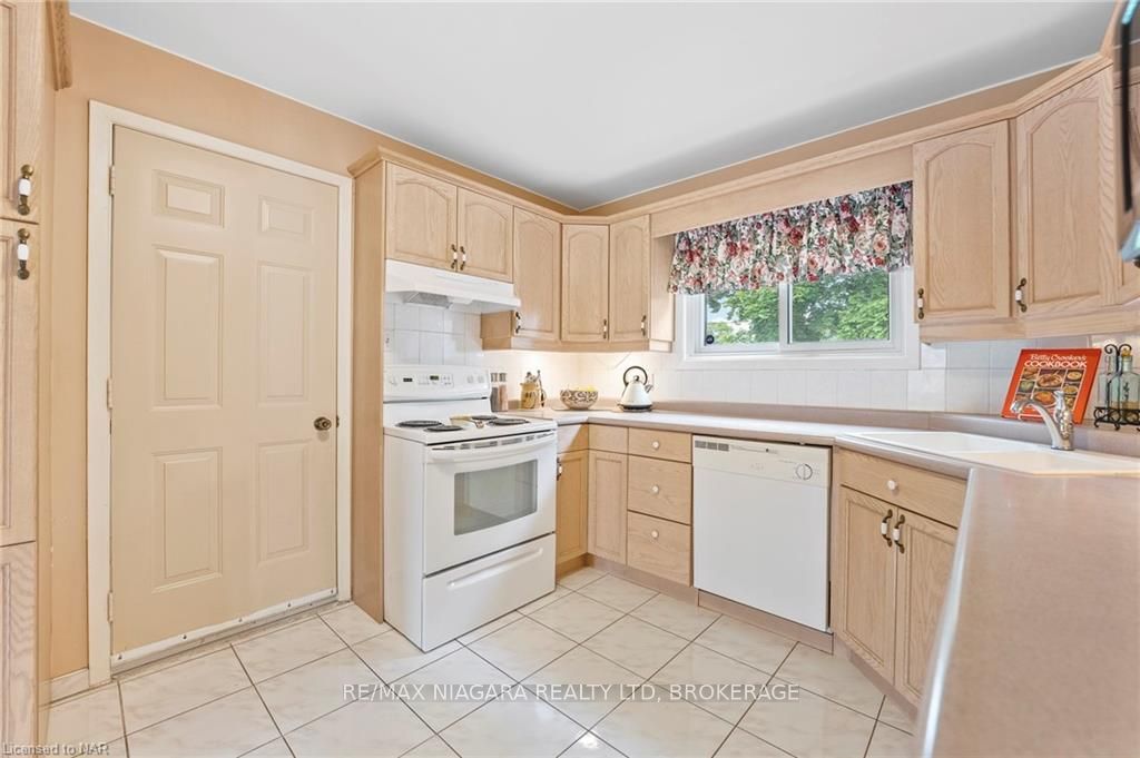 Photo 30 of 505 Vine Street, St. Catharines, Vine/Linwell — HOMEH