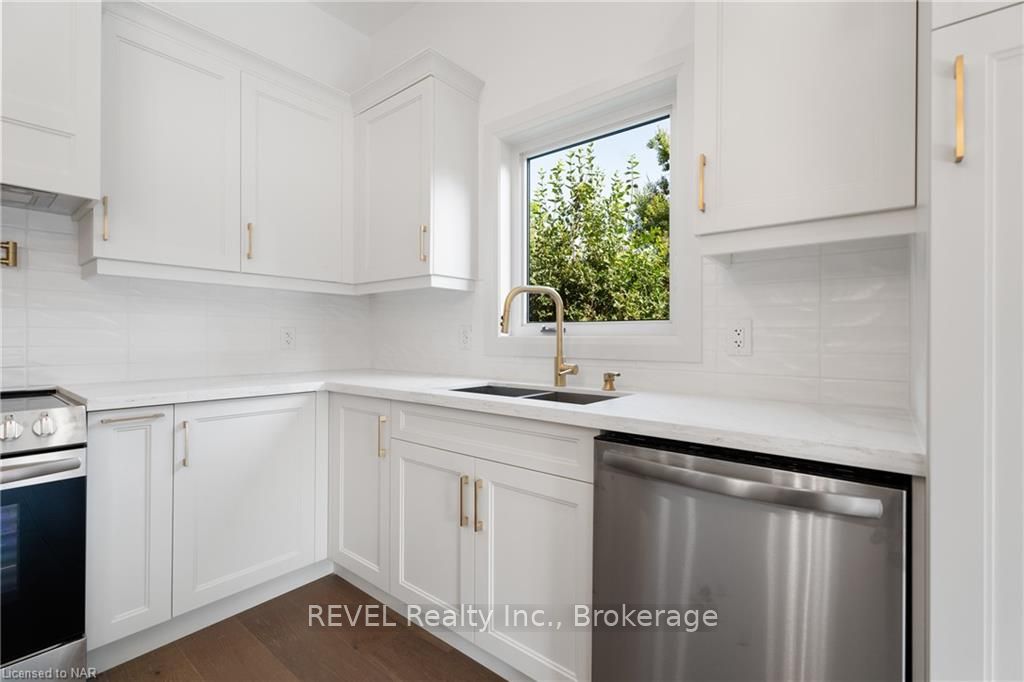 Photo 16 of 494 Vine Street, St. Catharines, Vine/Linwell — HOMEH