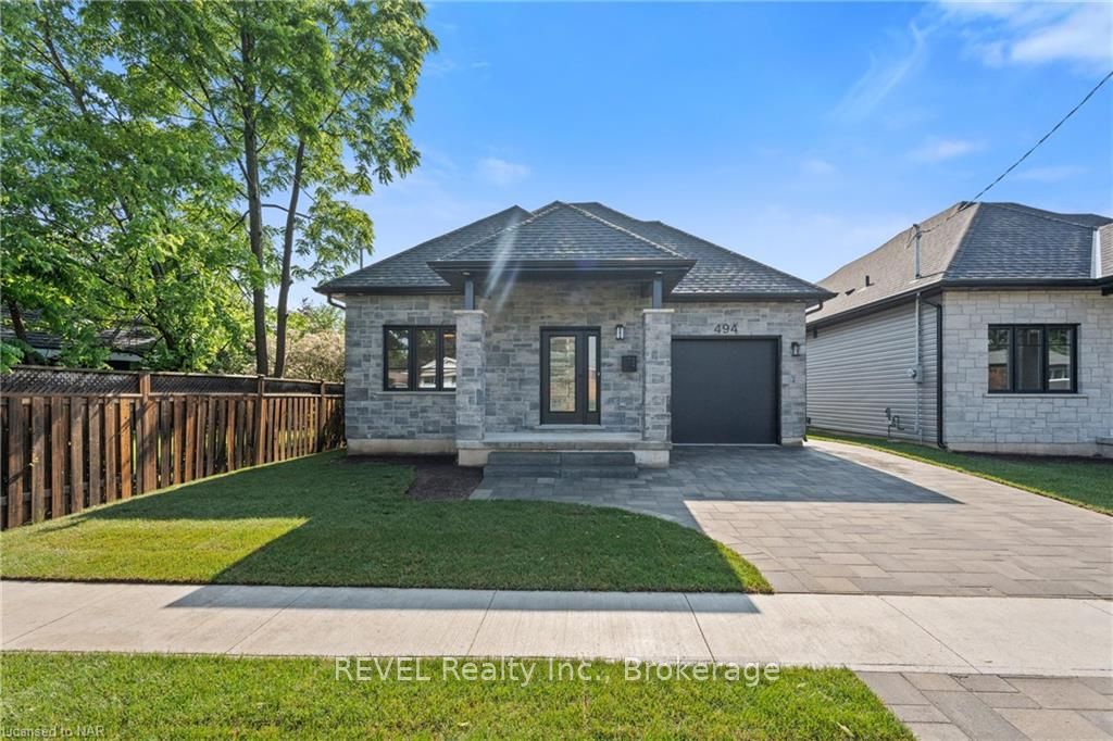 Photo 2 of 494 Vine Street, St. Catharines, Vine/Linwell — HOMEH