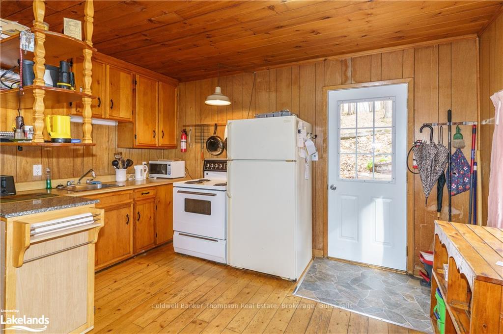 Photo 8 of 40 Jack & Verna'S Lane, Magnetawan, Spence — HOMEH