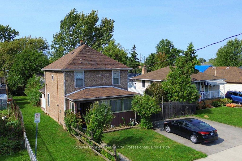 Photo 2 of 413 Brunswick Street, Hamilton, McQuesten — HOMEH