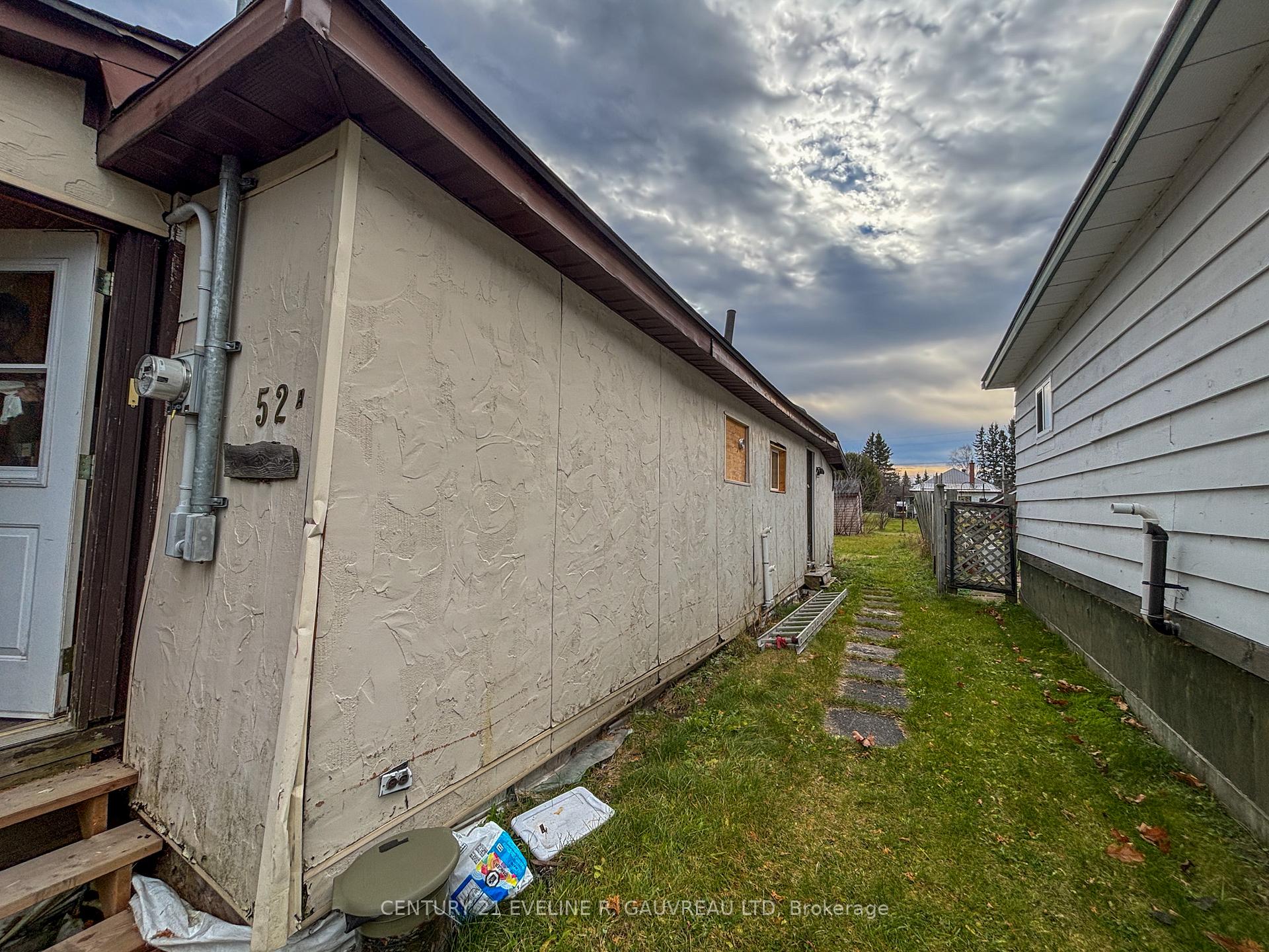 Photo 4 of 52A Seventh Avenue, Englehart — HOMEH