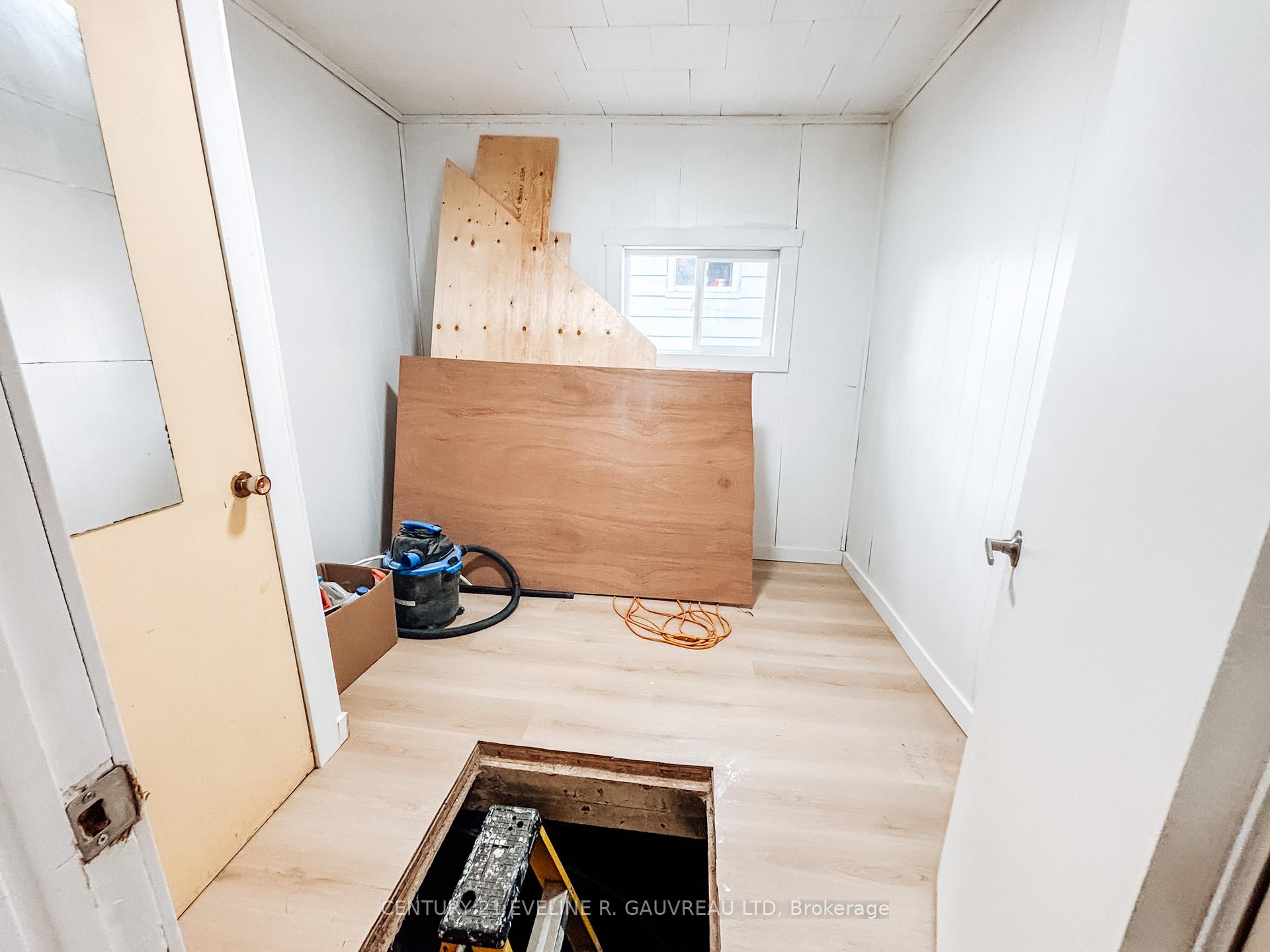 Photo 14 of 52A Seventh Avenue, Englehart — HOMEH
