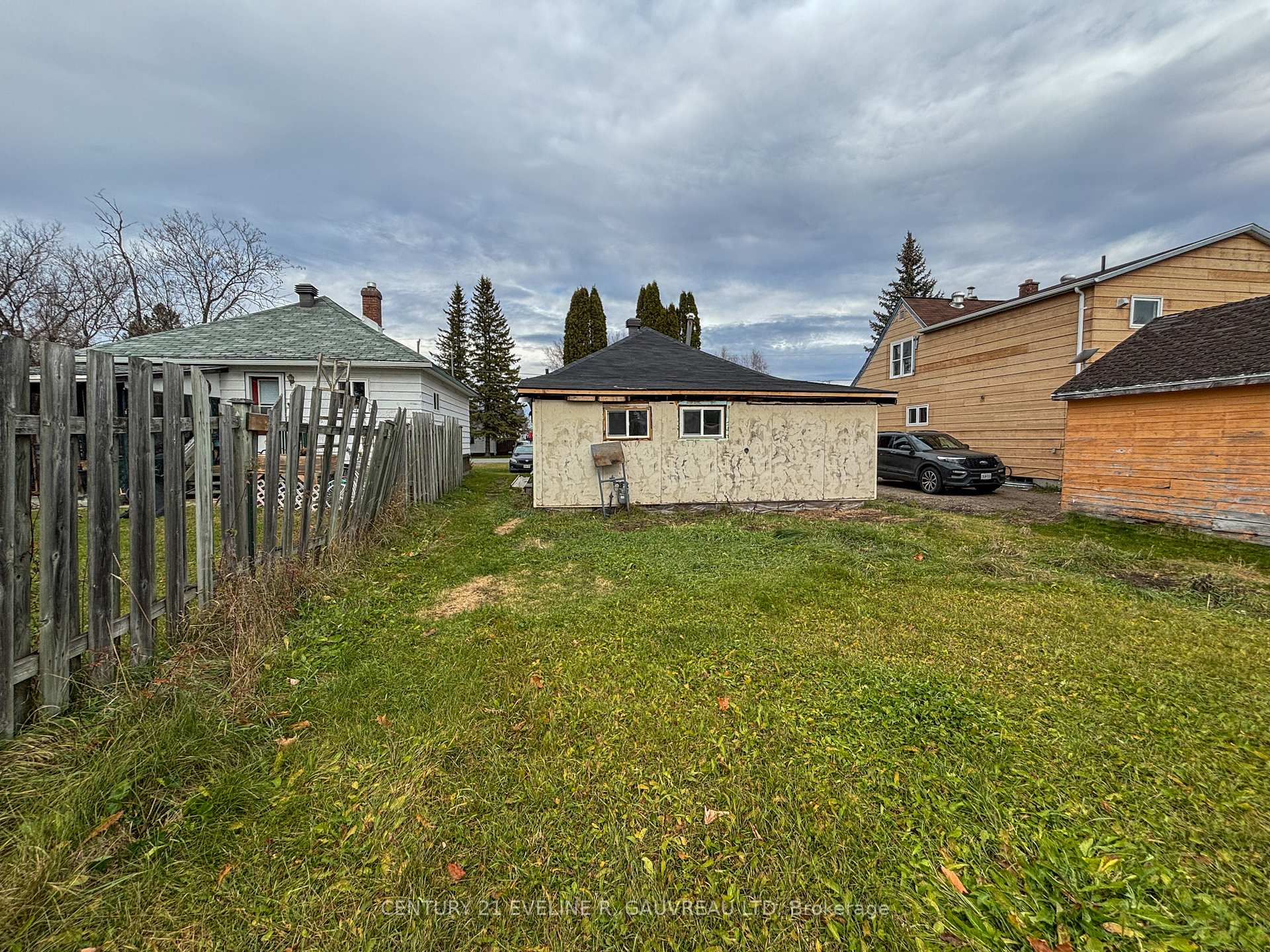 Photo 15 of 52A Seventh Avenue, Englehart — HOMEH