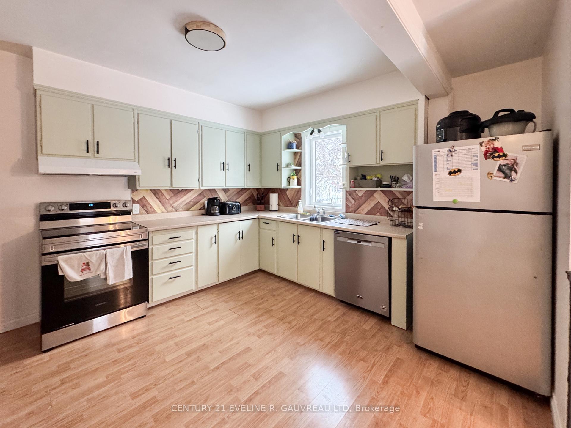 Photo 30 of 39 Sixth Avenue, Englehart — HOMEH