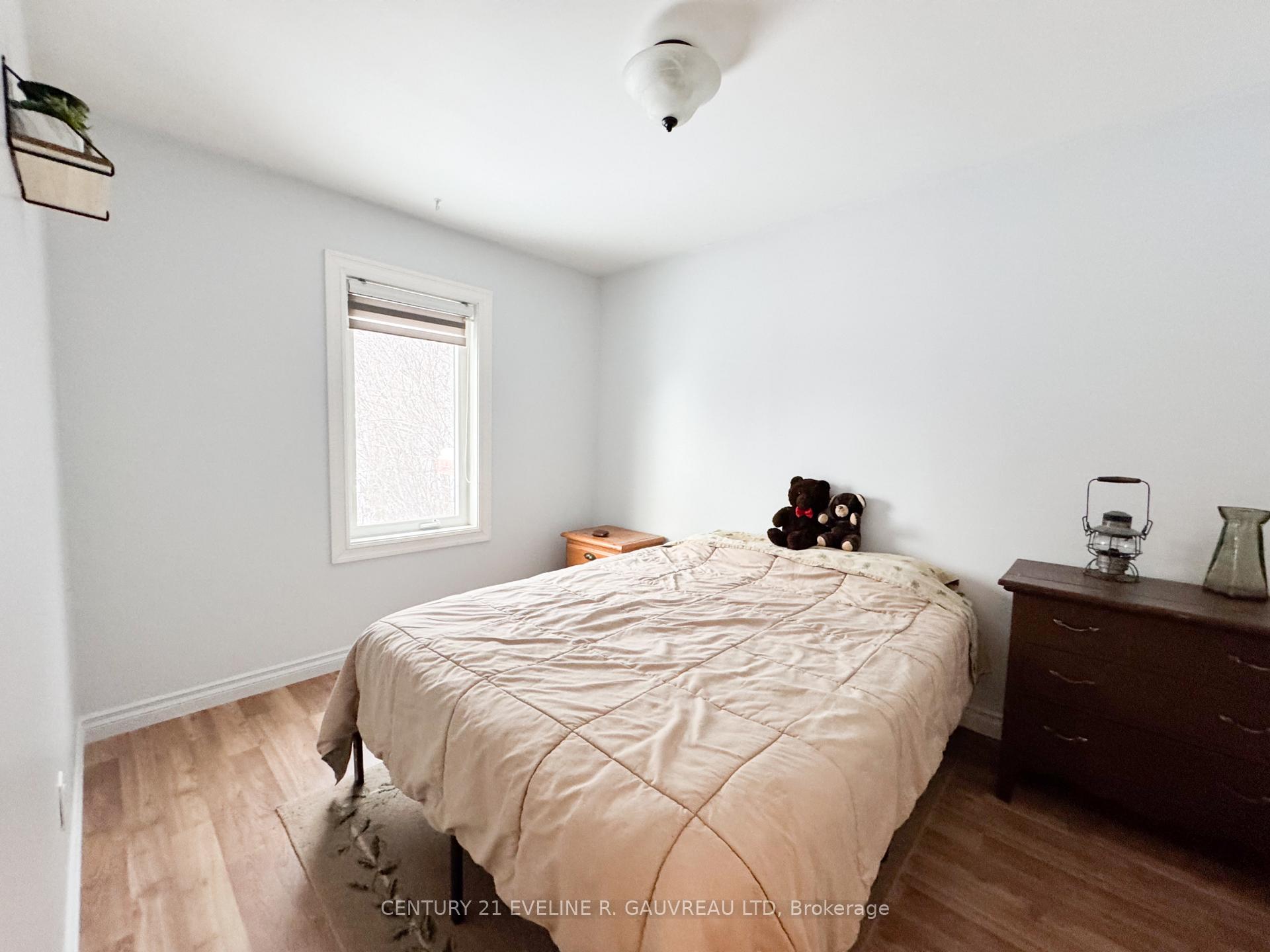 Photo 32 of 39 Sixth Avenue, Englehart — HOMEH