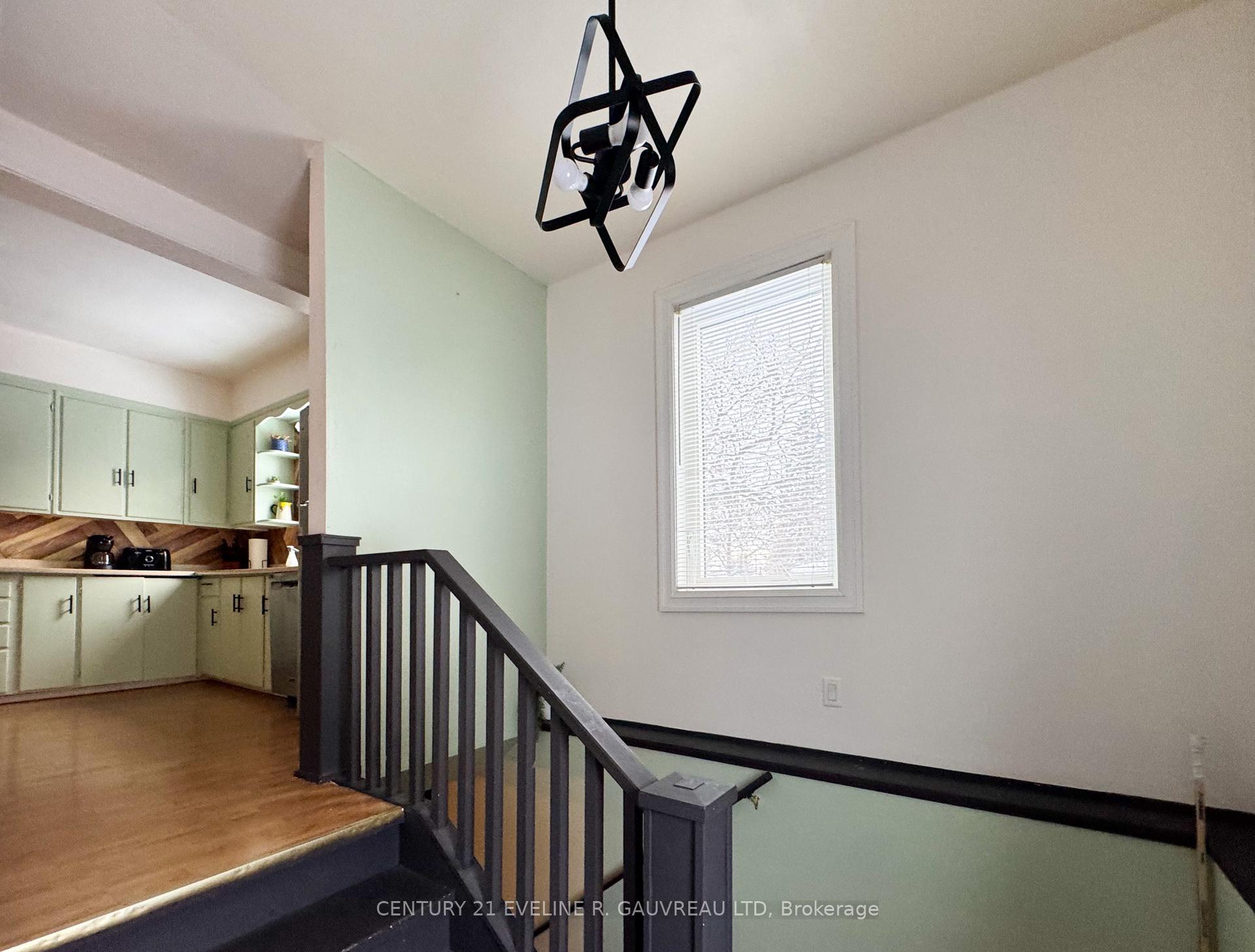 Photo 10 of 39 Sixth Avenue, Englehart — HOMEH