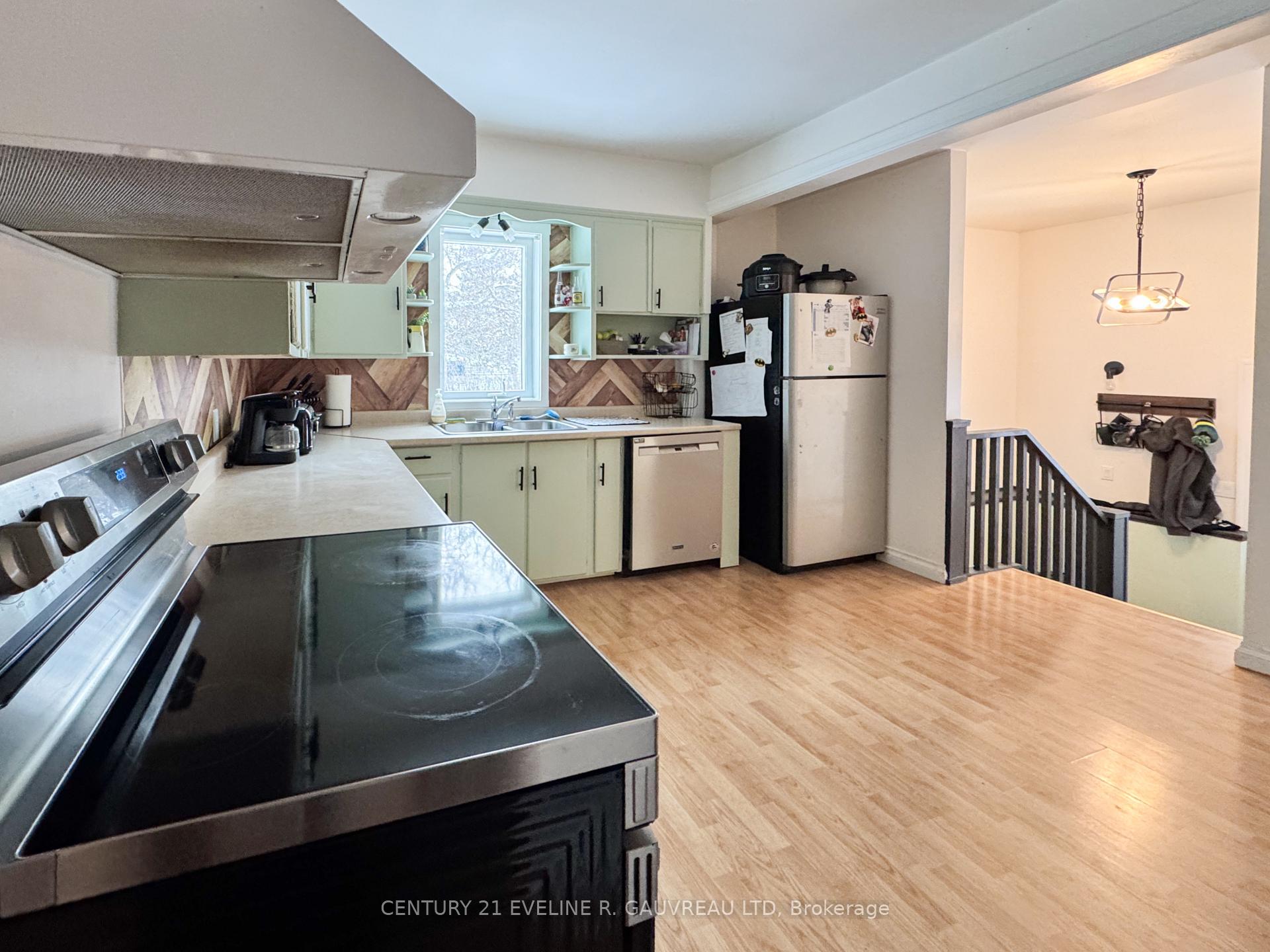 Photo 12 of 39 Sixth Avenue, Englehart — HOMEH