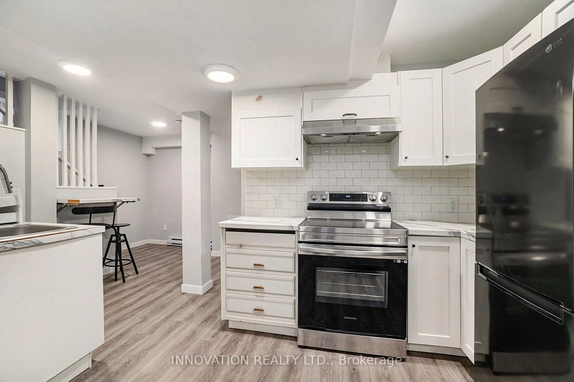 Photo 4 of Unit B, 1675 Baseline Road, Ottawa, Bel Air Heights — HOMEH