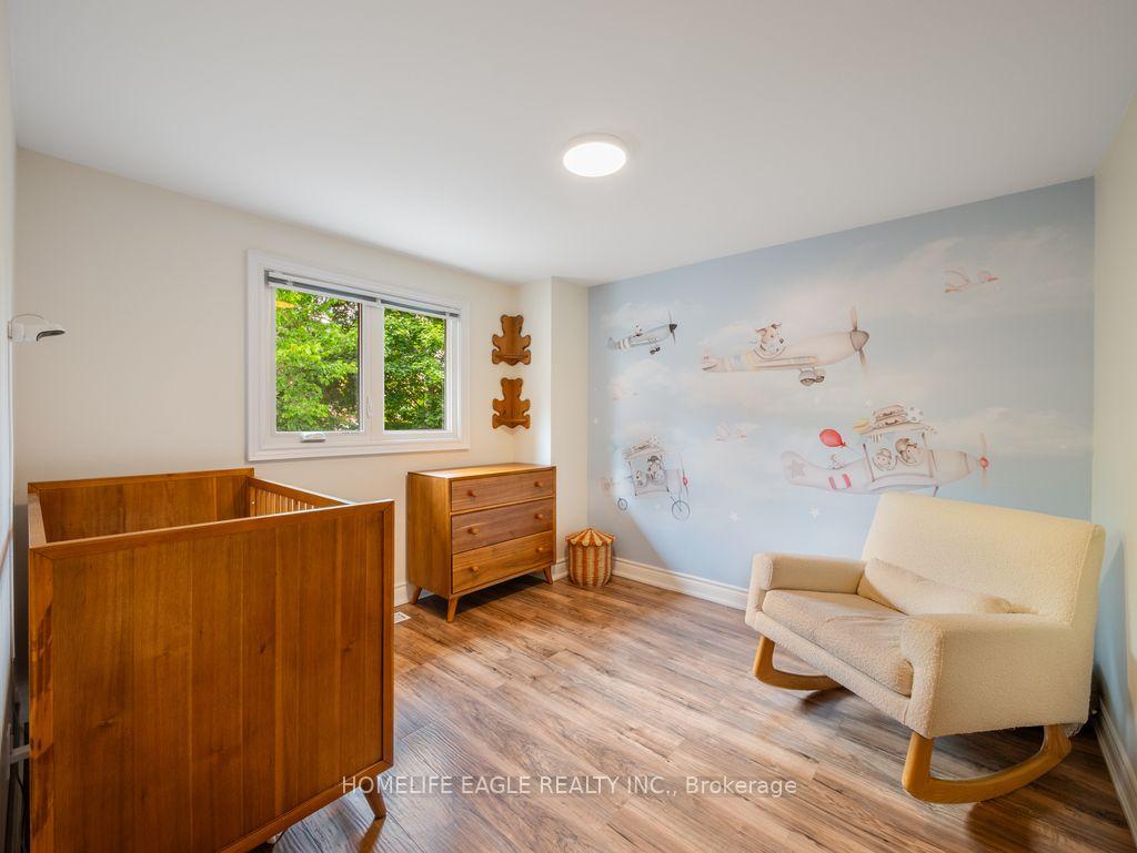 Photo 14 of 7 Moffat Crescent, Aurora, Aurora Heights — HOMEH