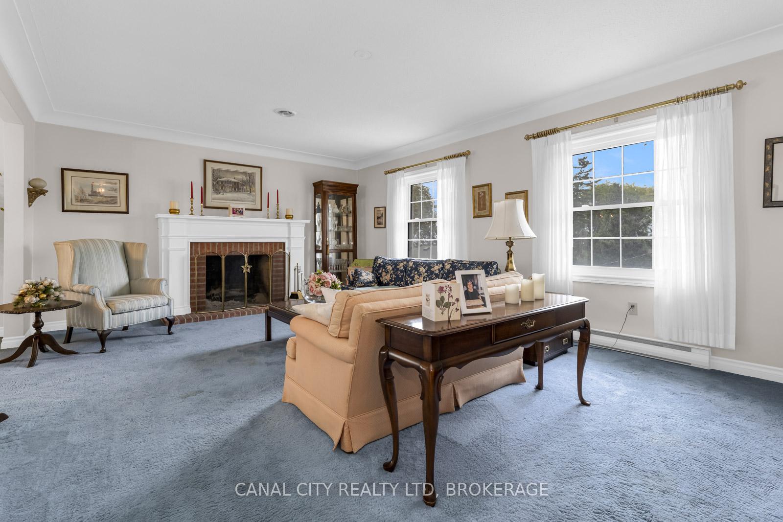 Photo 8 of 63 Mountain Street, St. Catharines, Burleigh Hill — HOMEH