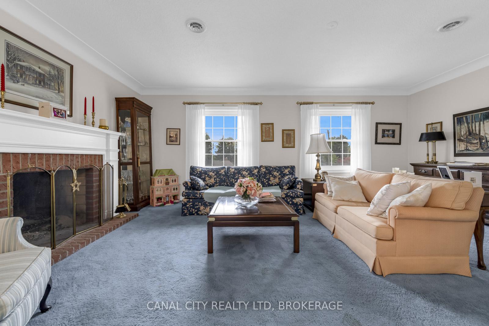 Photo 9 of 63 Mountain Street, St. Catharines, Burleigh Hill — HOMEH