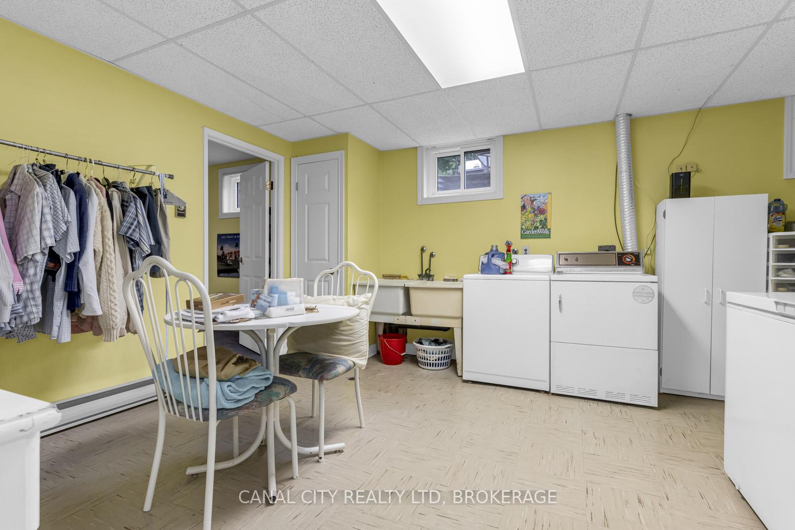Photo 23 of 63 Mountain Street, St. Catharines, Burleigh Hill — HOMEH