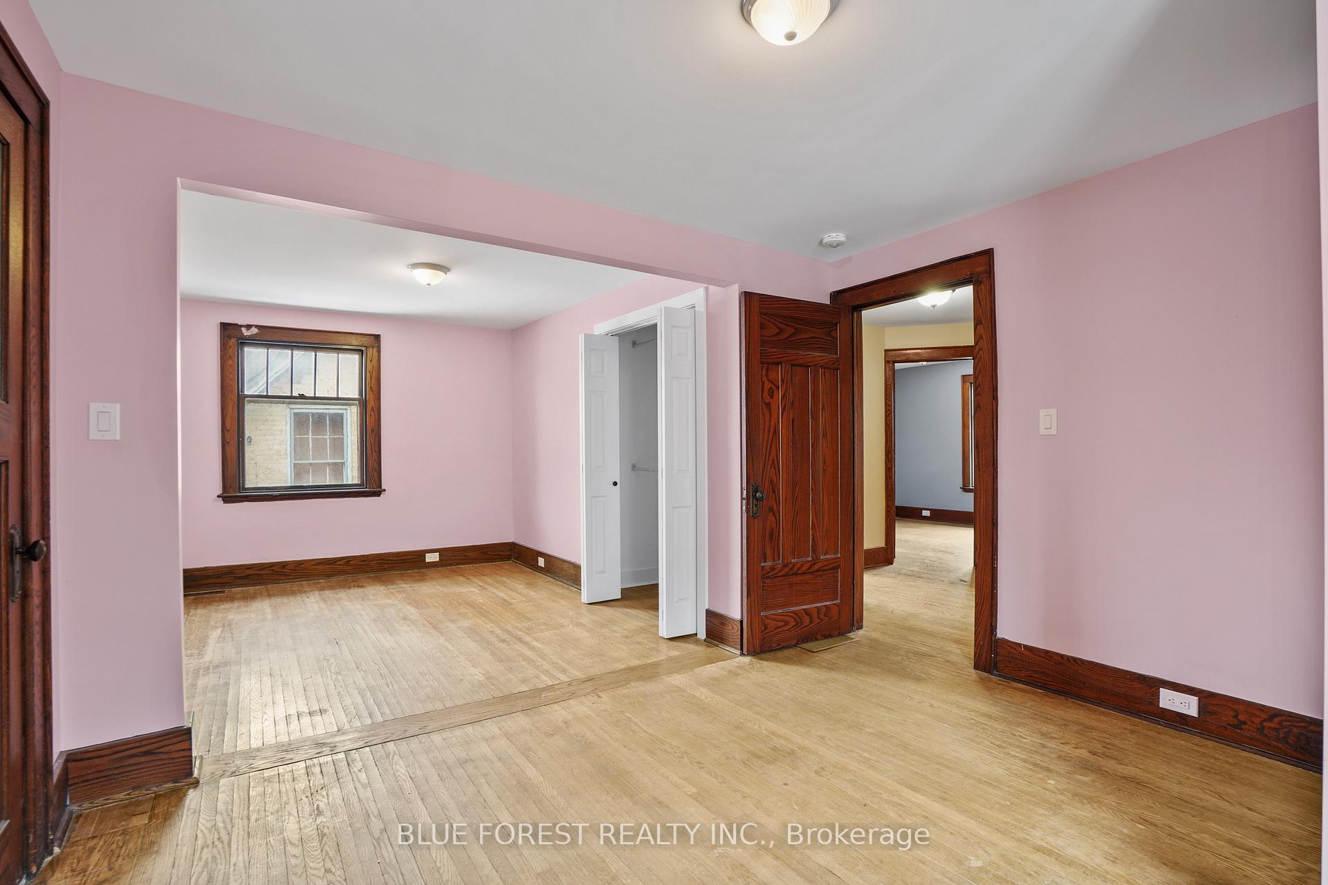 Photo 10 of 94 Wellington Street, St. Thomas — HOMEH