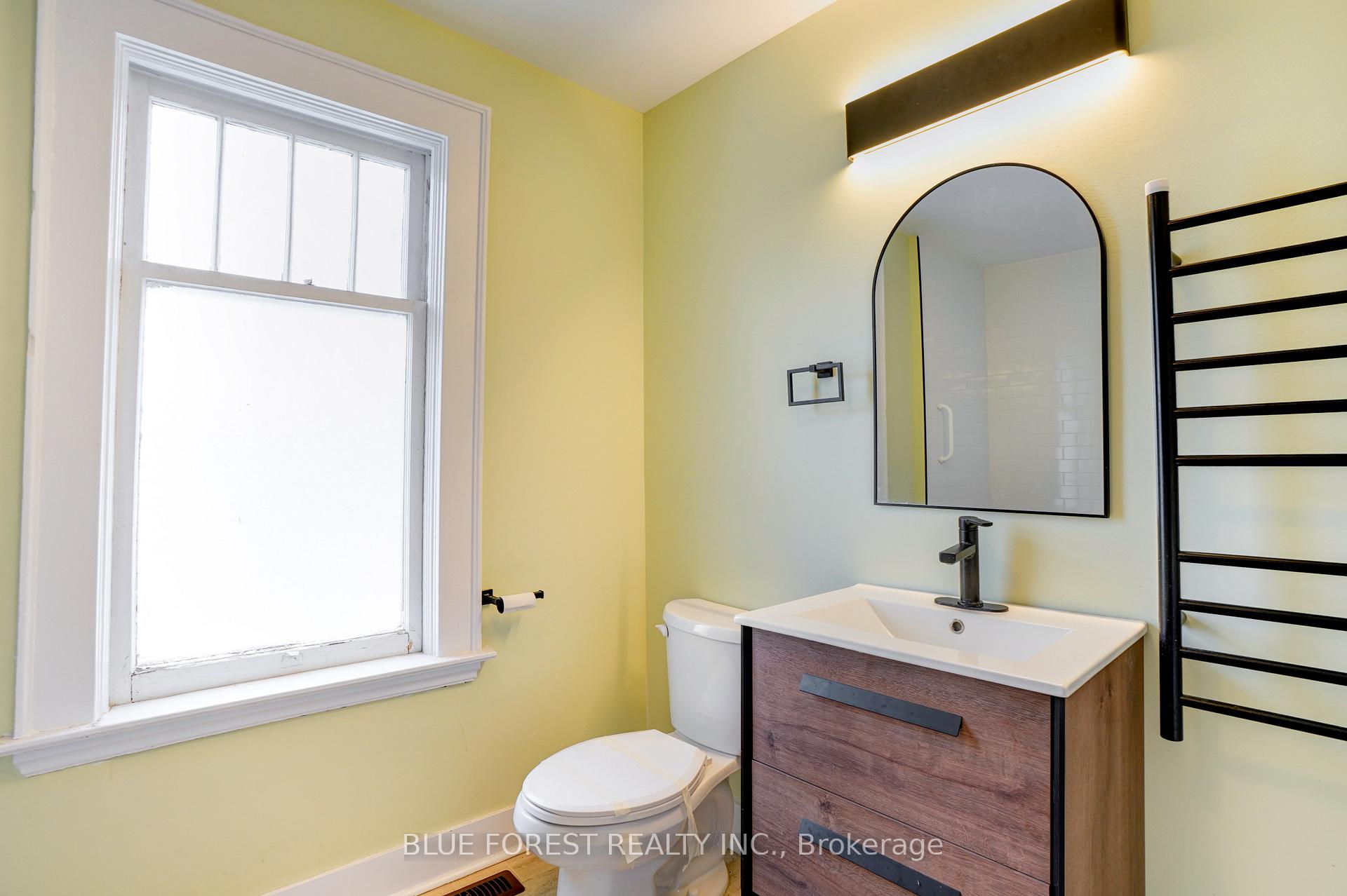 Photo 19 of 94 Wellington Street, St. Thomas — HOMEH
