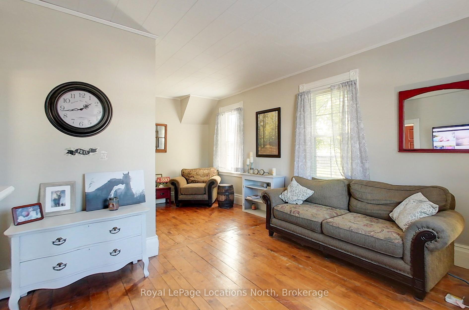 Photo 7 of 523 Hurontario Street, Collingwood — HOMEH