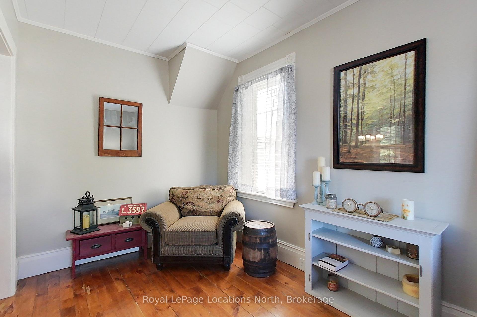 Photo 4 of 523 Hurontario Street, Collingwood — HOMEH